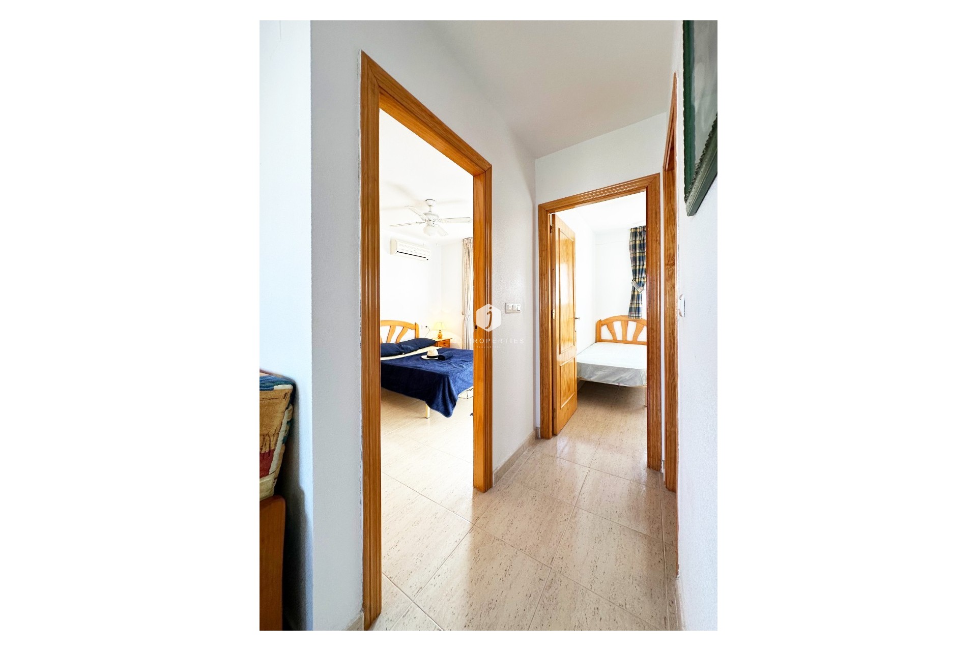 Aus zweiter Hand - Bungalow -
San Miguel de Salinas - Inland