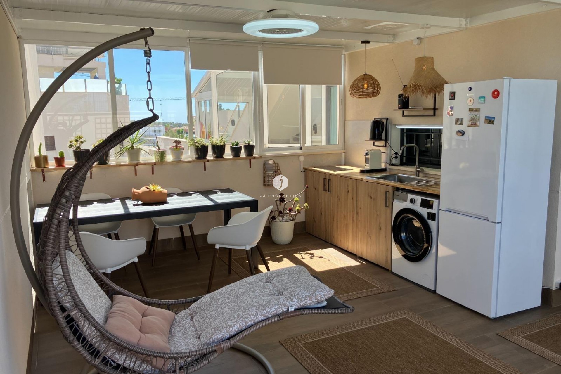 Aus zweiter Hand - Bungalow -
San Miguel de Salinas - Las Colinas