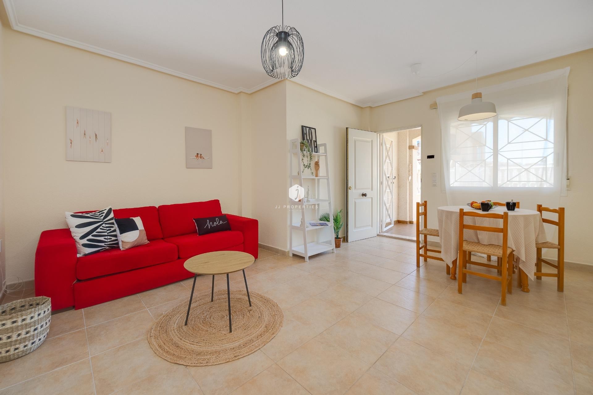 Aus zweiter Hand - Bungalow -
Torrevieja - Aguas Nuevas 1
