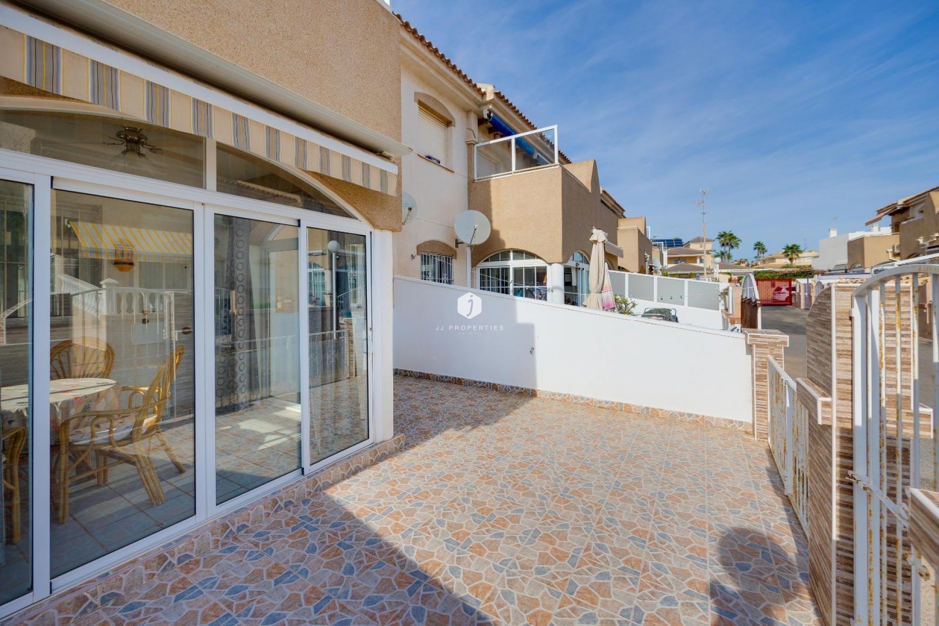 Aus zweiter Hand - Bungalow -
Torrevieja - Aguas Nuevas 2