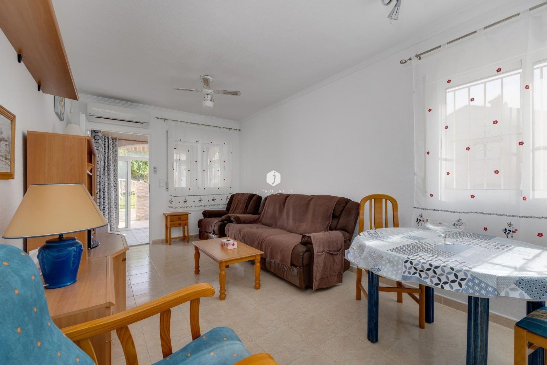 Aus zweiter Hand - Bungalow -
Torrevieja - Aguas Nuevas 2