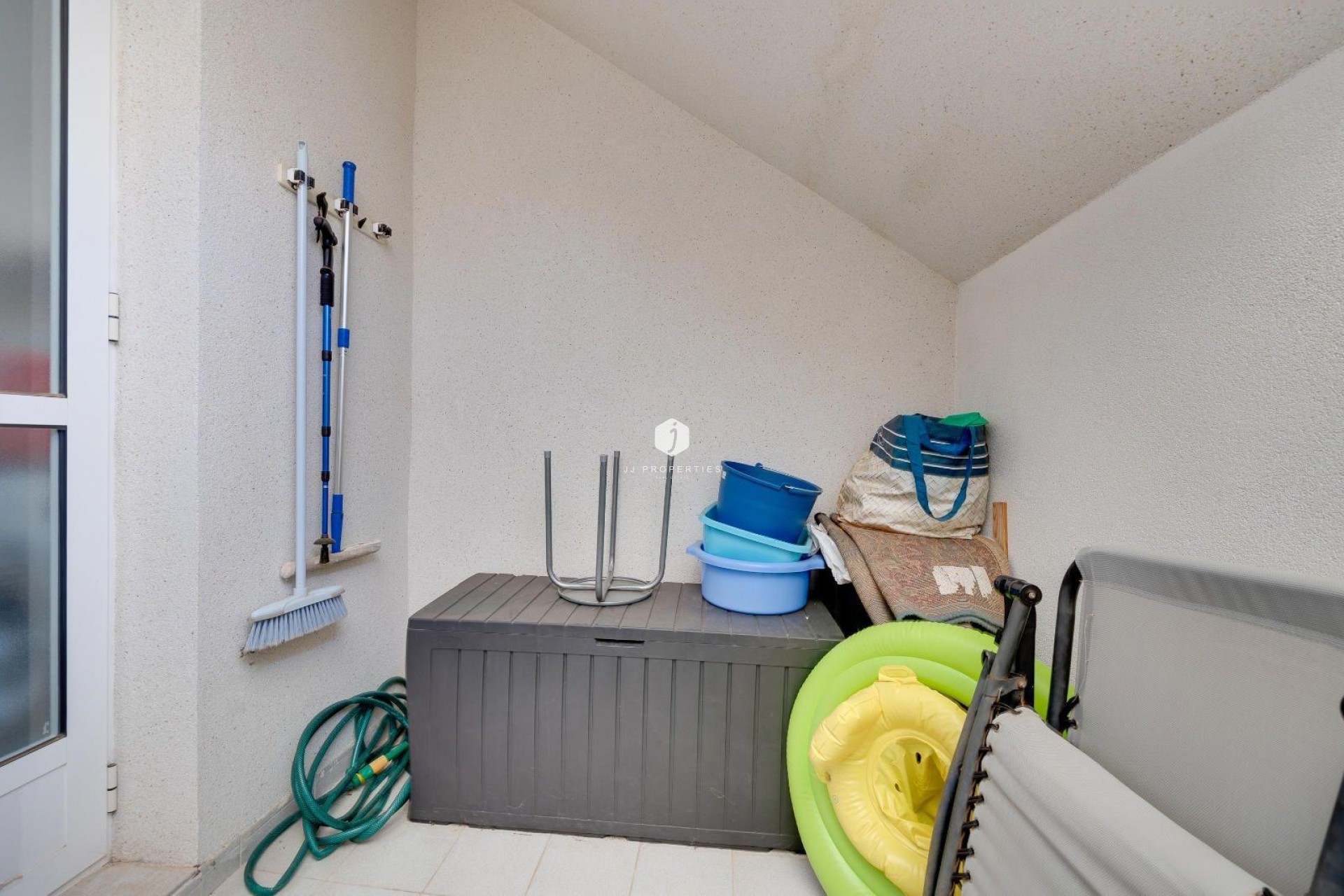 Aus zweiter Hand - Bungalow -
Torrevieja - Aguas Nuevas 2