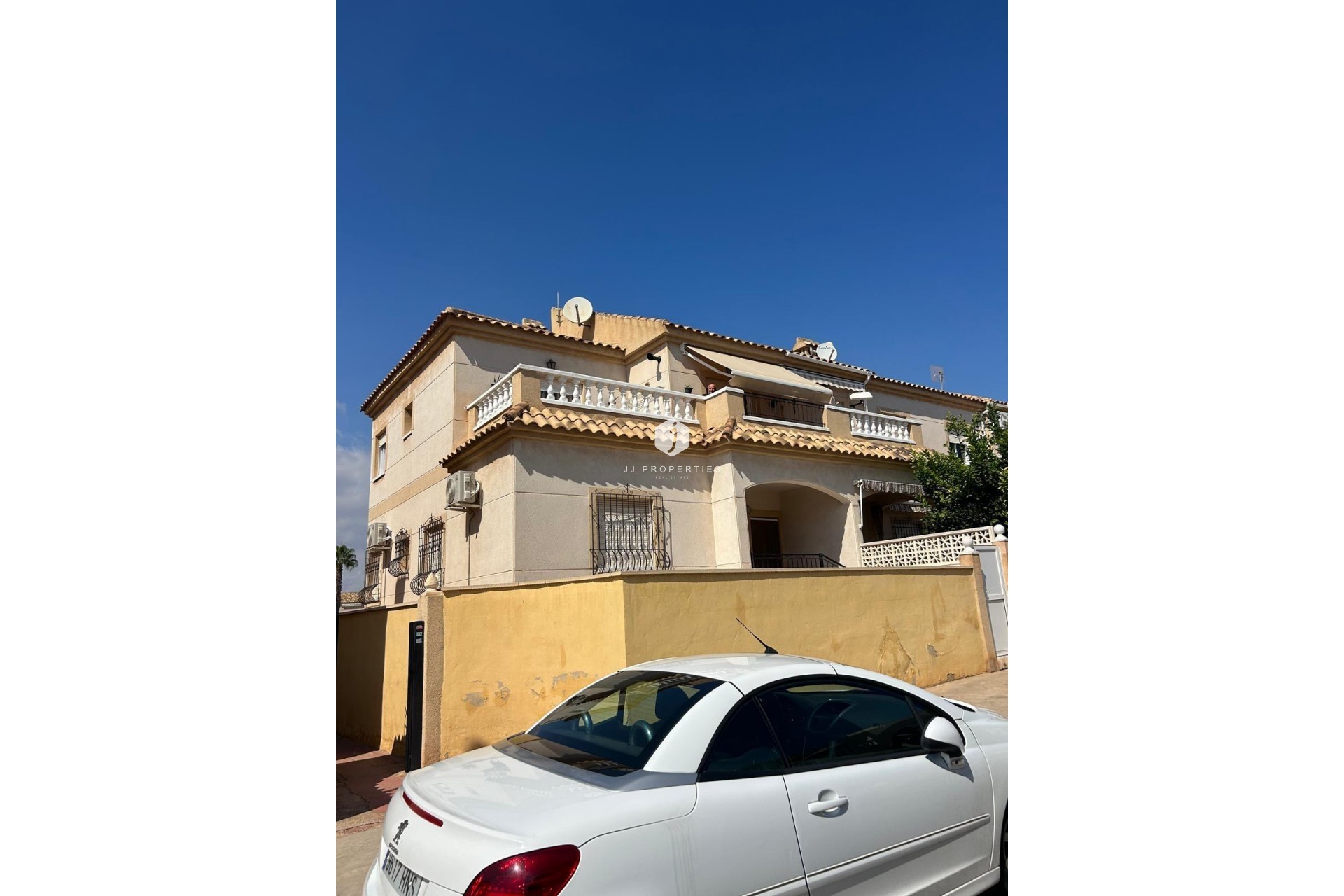 Aus zweiter Hand - Bungalow -
Torrevieja - aguas nuevas