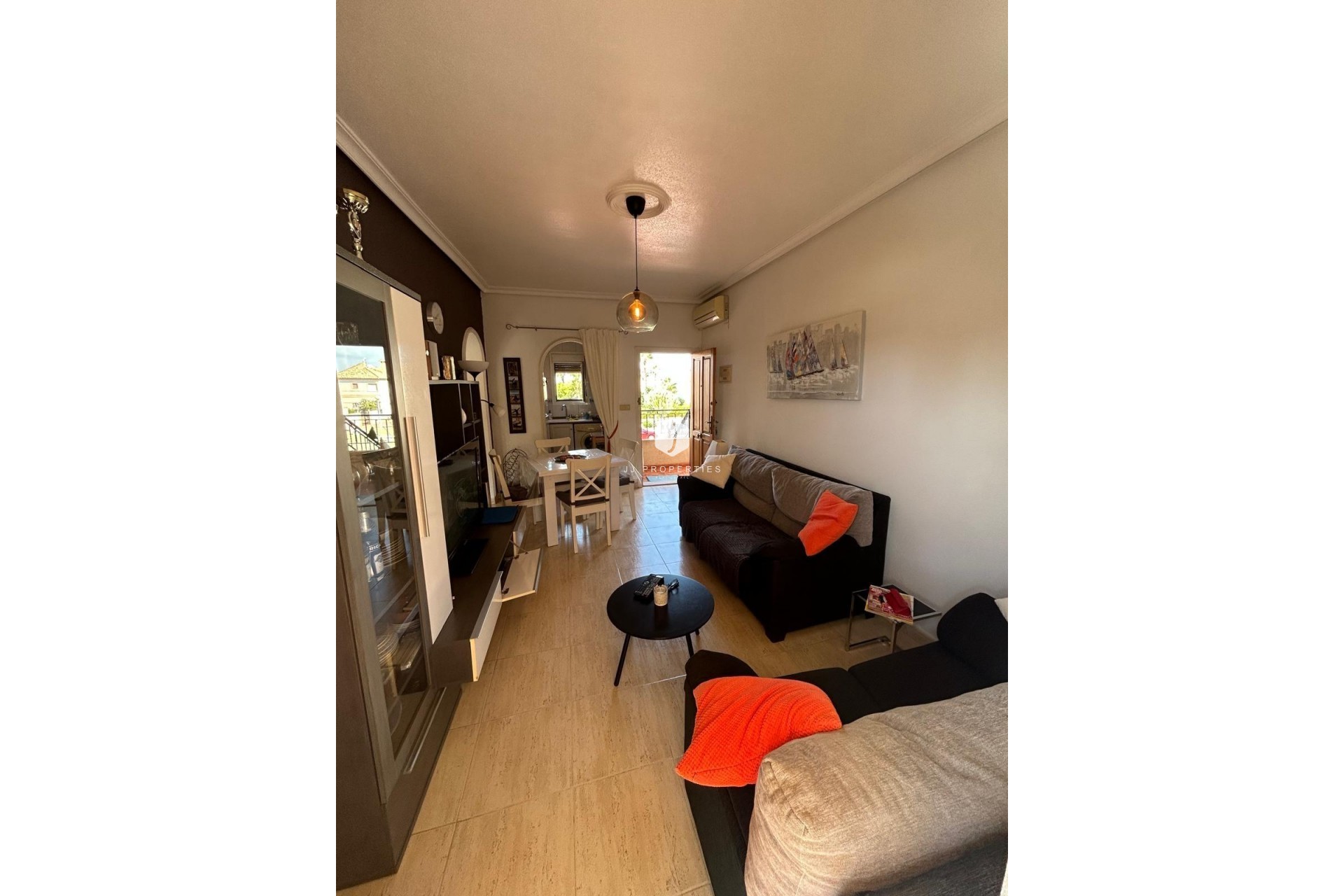 Aus zweiter Hand - Bungalow -
Torrevieja - aguas nuevas