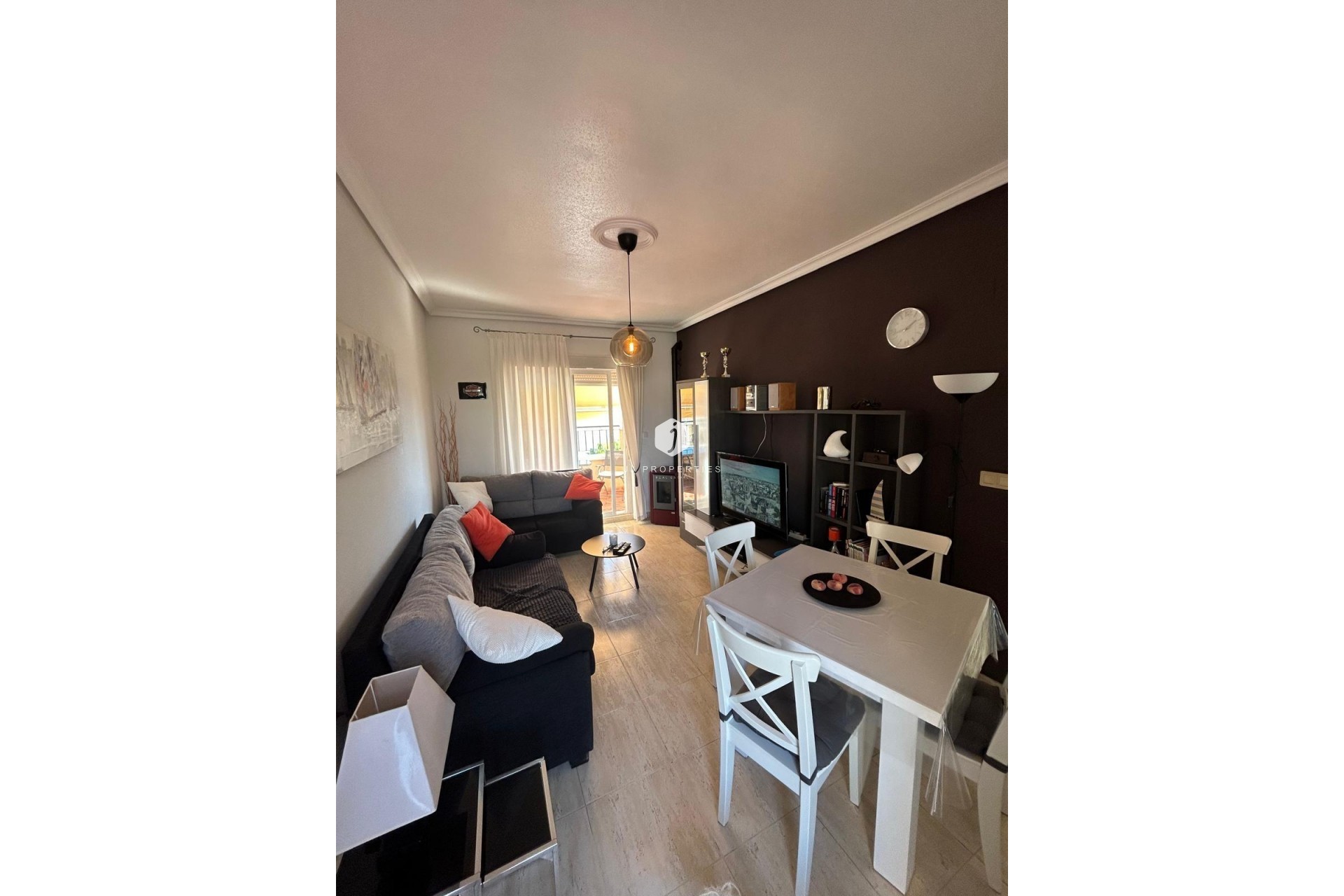 Aus zweiter Hand - Bungalow -
Torrevieja - aguas nuevas