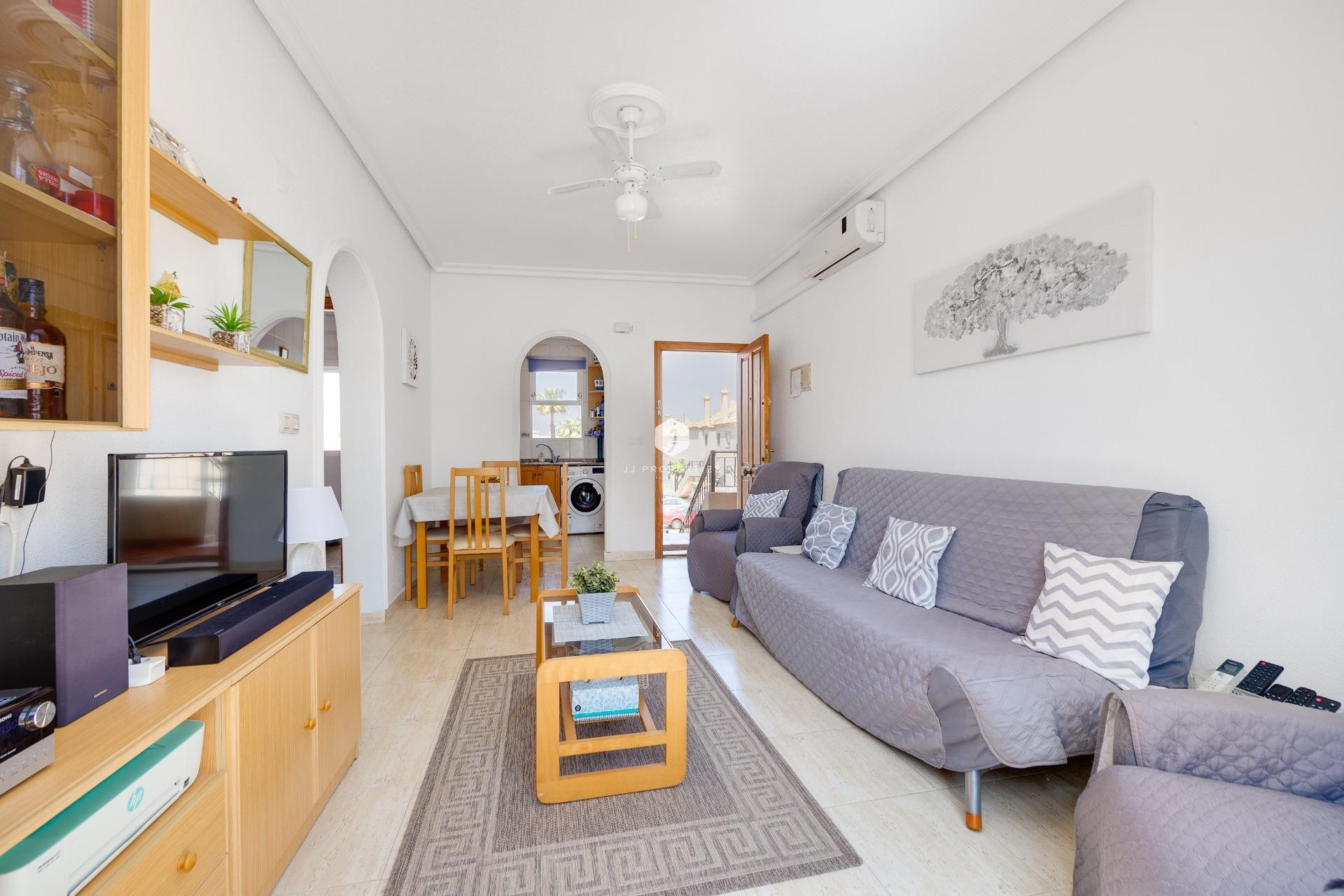 Aus zweiter Hand - Bungalow -
Torrevieja - aguas nuevas