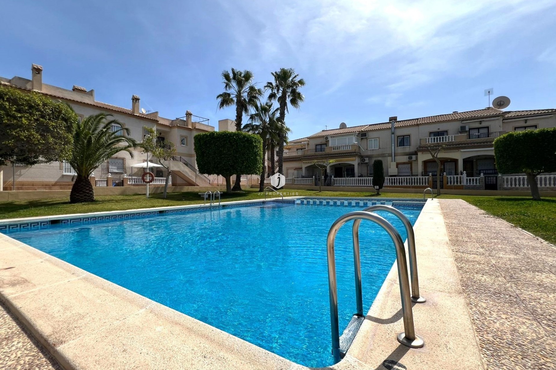 Aus zweiter Hand - Bungalow -
Torrevieja - aguas nuevas