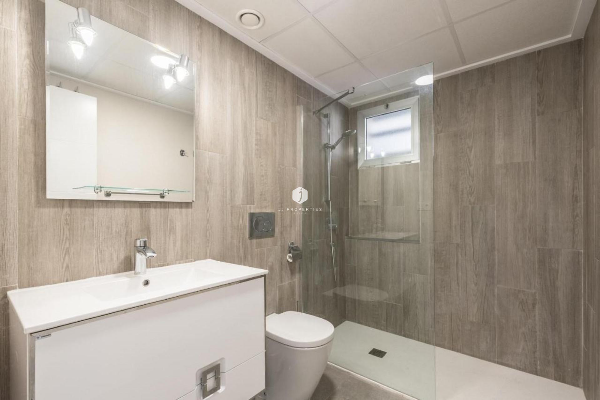 Aus zweiter Hand - Bungalow -
Torrevieja - Auguas Neuvas