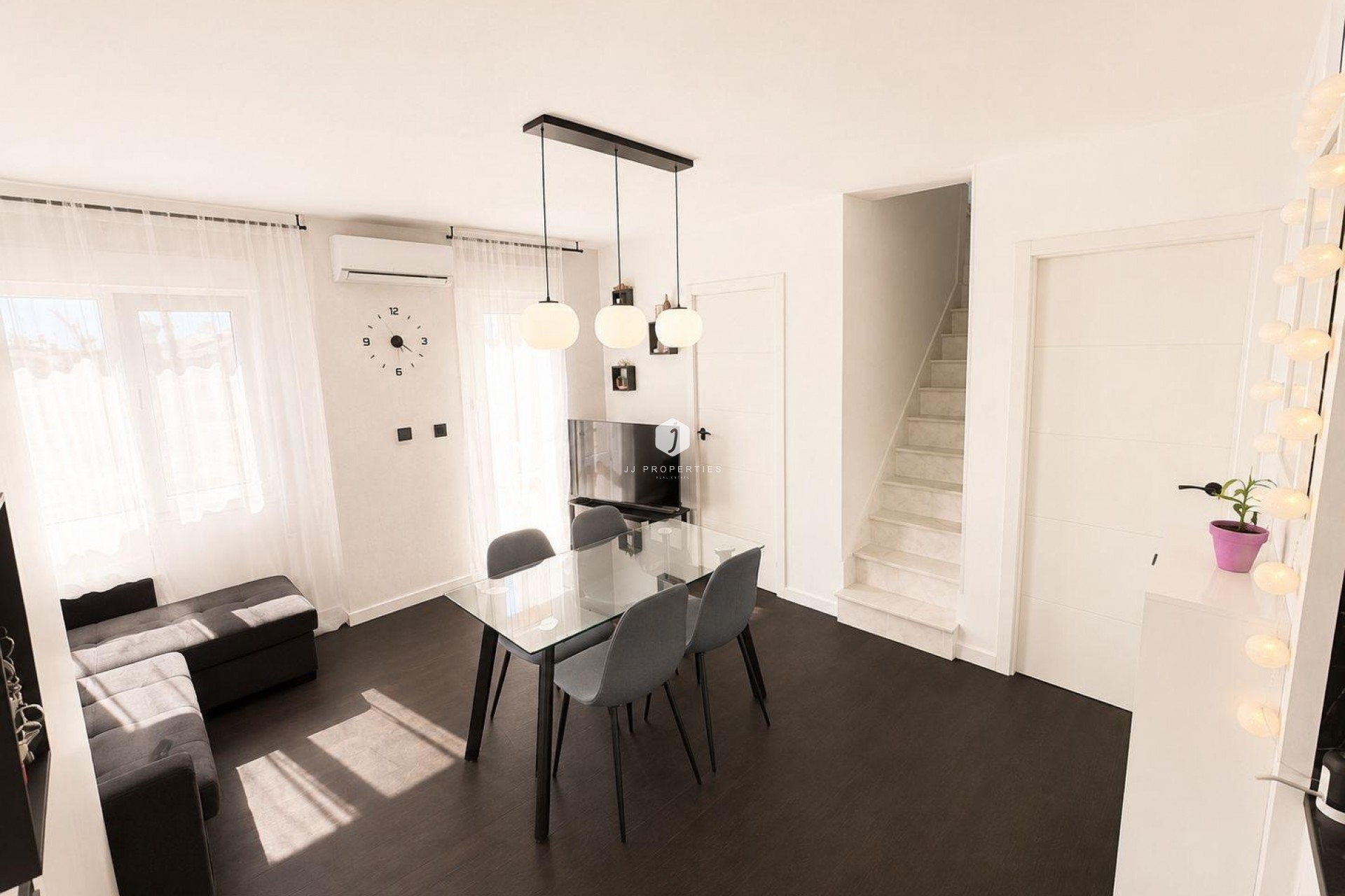 Aus zweiter Hand - Bungalow -
Torrevieja - Carrefour