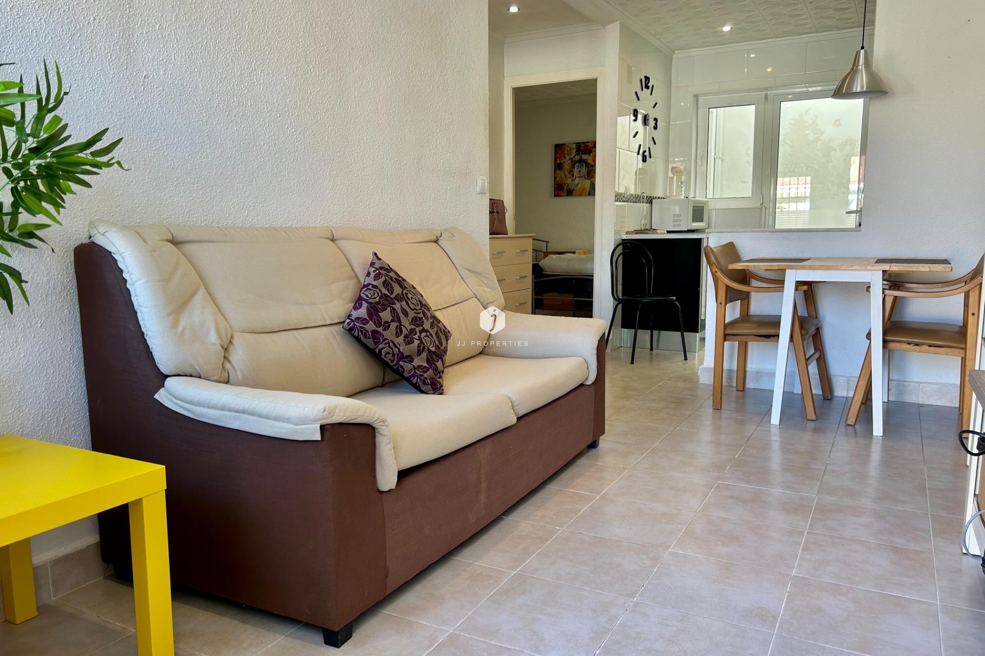 Aus zweiter Hand - Bungalow -
Torrevieja - El Limonar