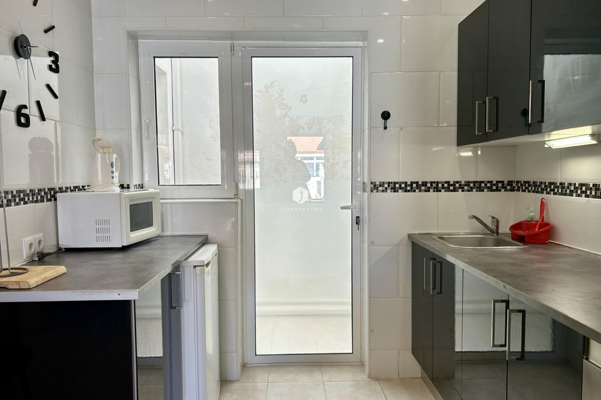 Aus zweiter Hand - Bungalow -
Torrevieja - El Limonar