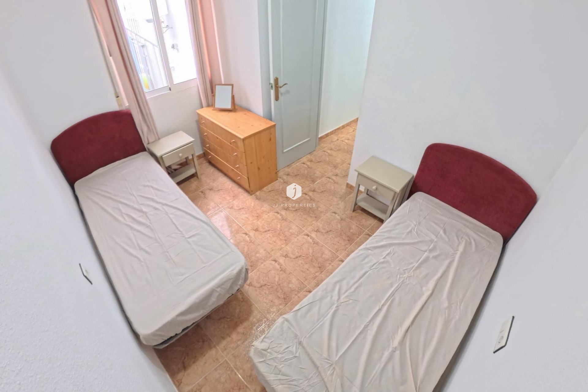 Aus zweiter Hand - Bungalow -
Torrevieja - El Limonar