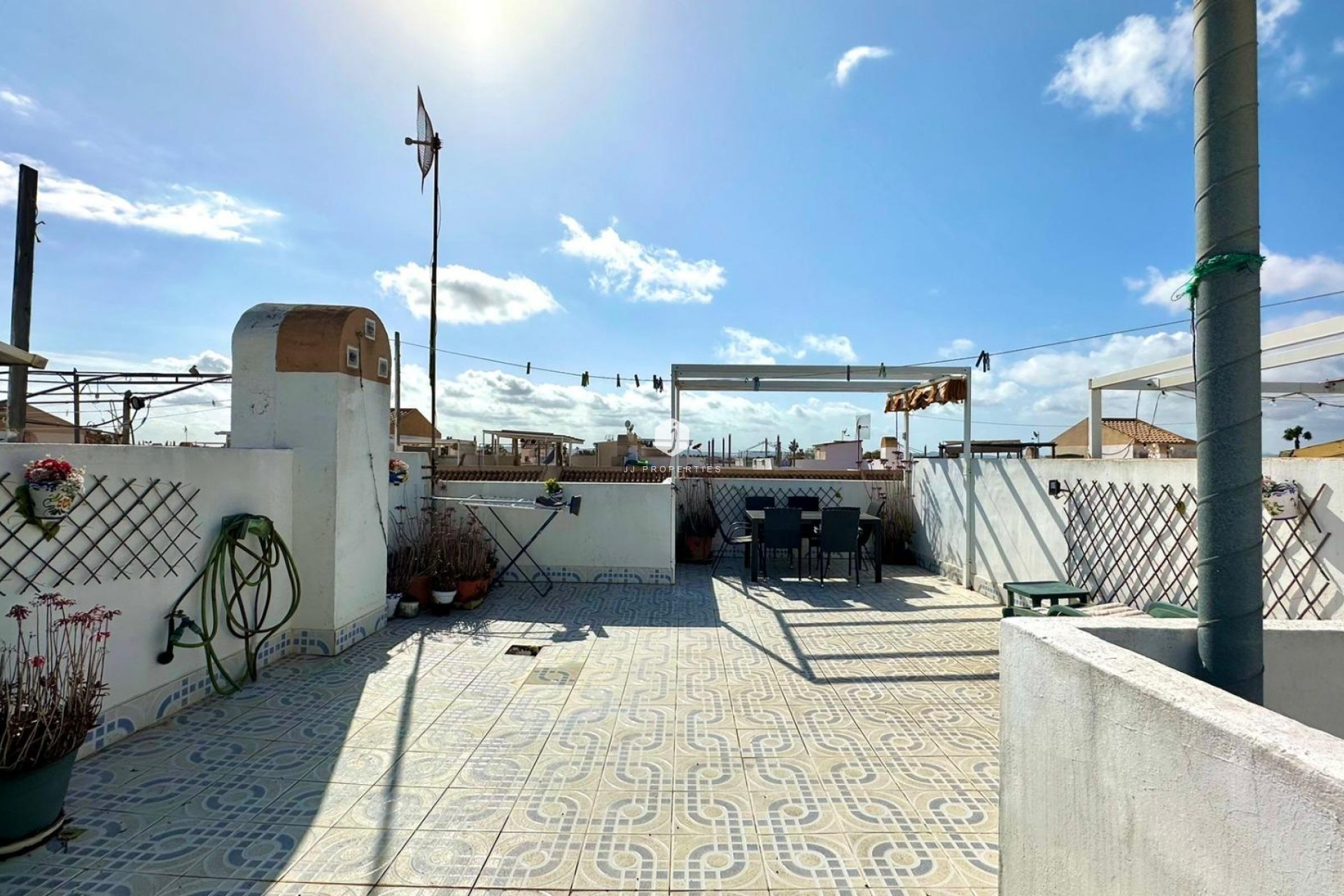 Aus zweiter Hand - Bungalow -
Torrevieja - El Limonar