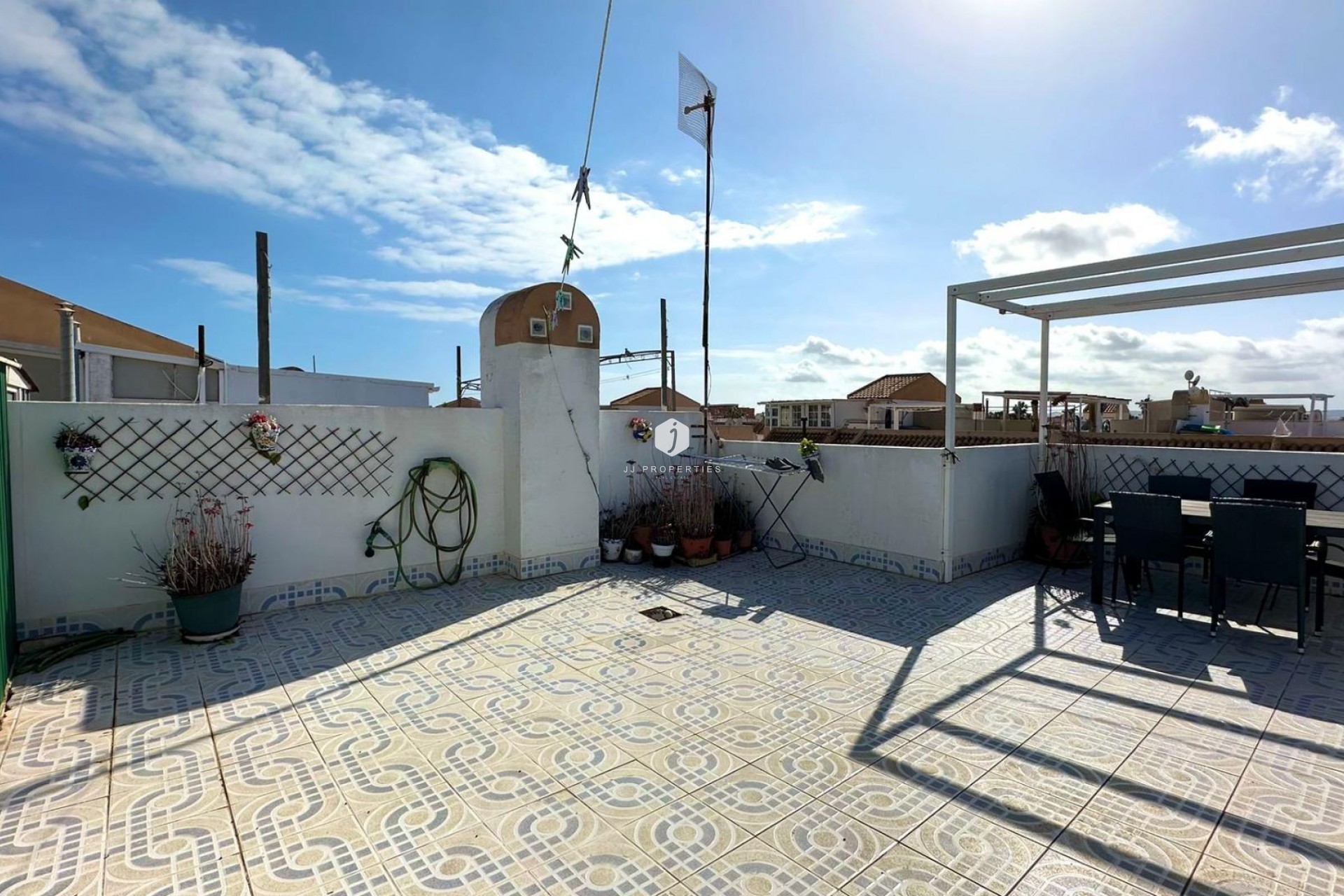 Aus zweiter Hand - Bungalow -
Torrevieja - El Limonar