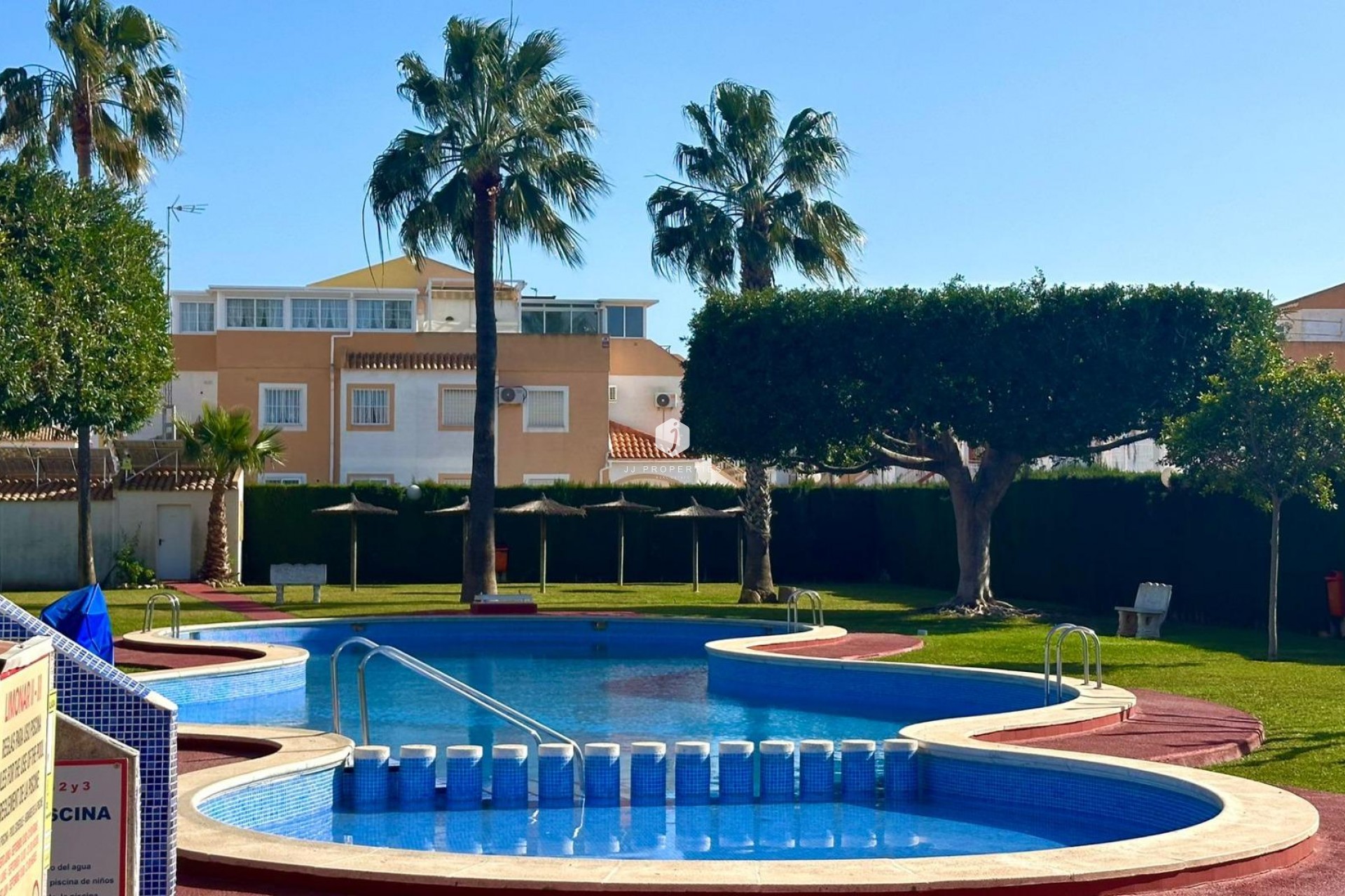 Aus zweiter Hand - Bungalow -
Torrevieja - El Limonar