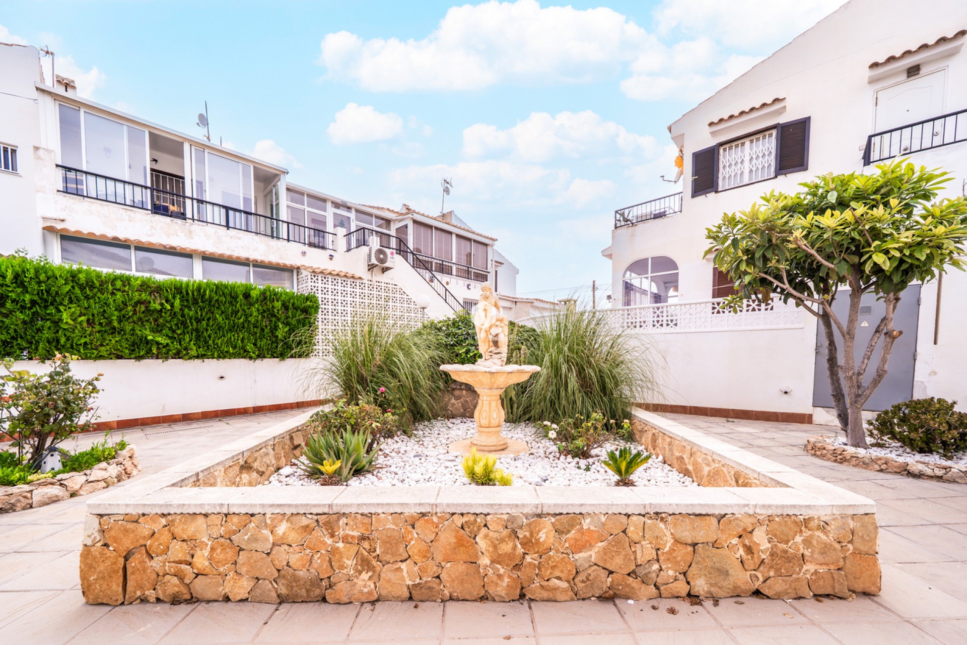 Aus zweiter Hand - Bungalow -
Torrevieja - La Mata