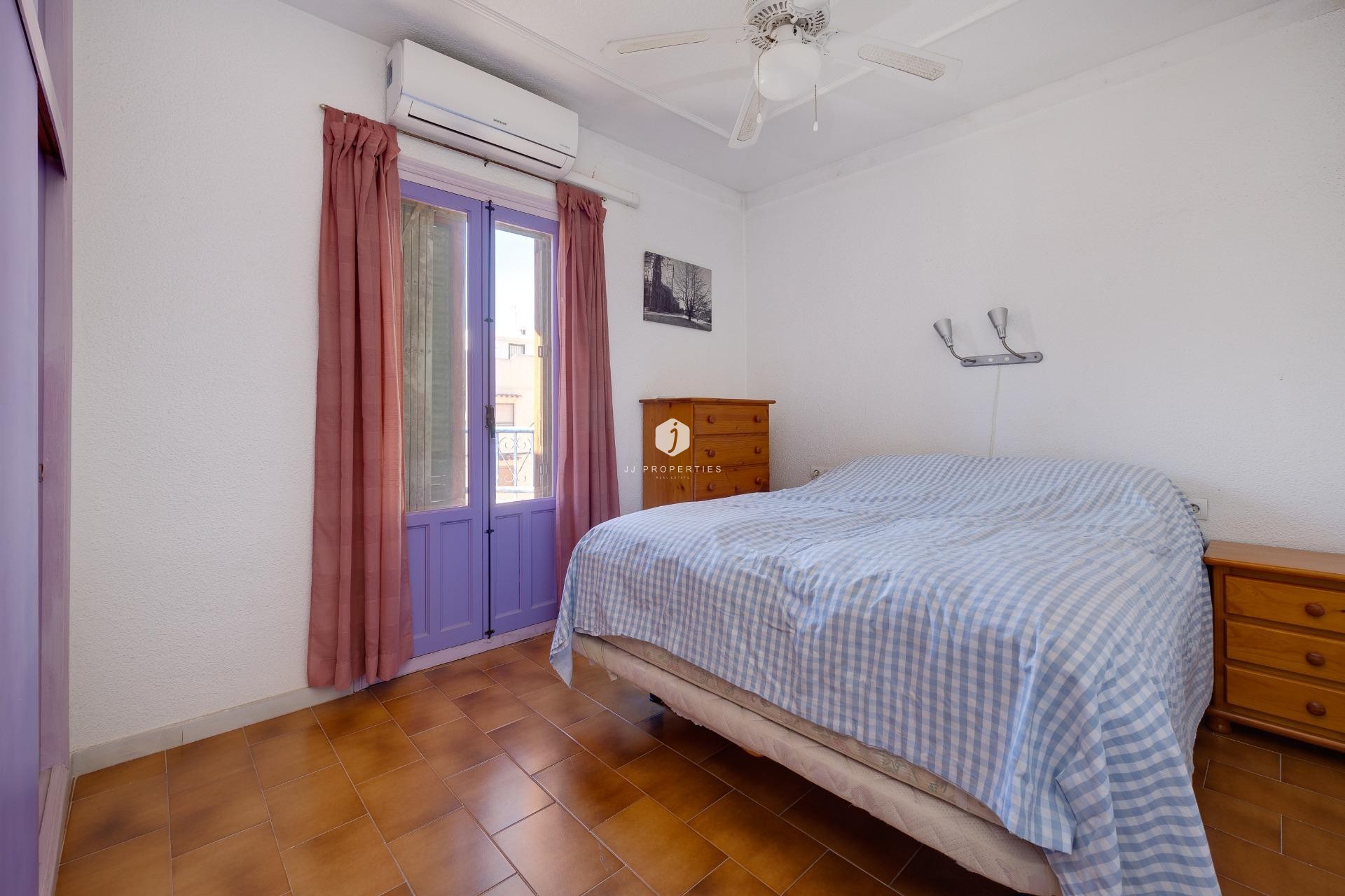Aus zweiter Hand - Bungalow -
Torrevieja - La Mata