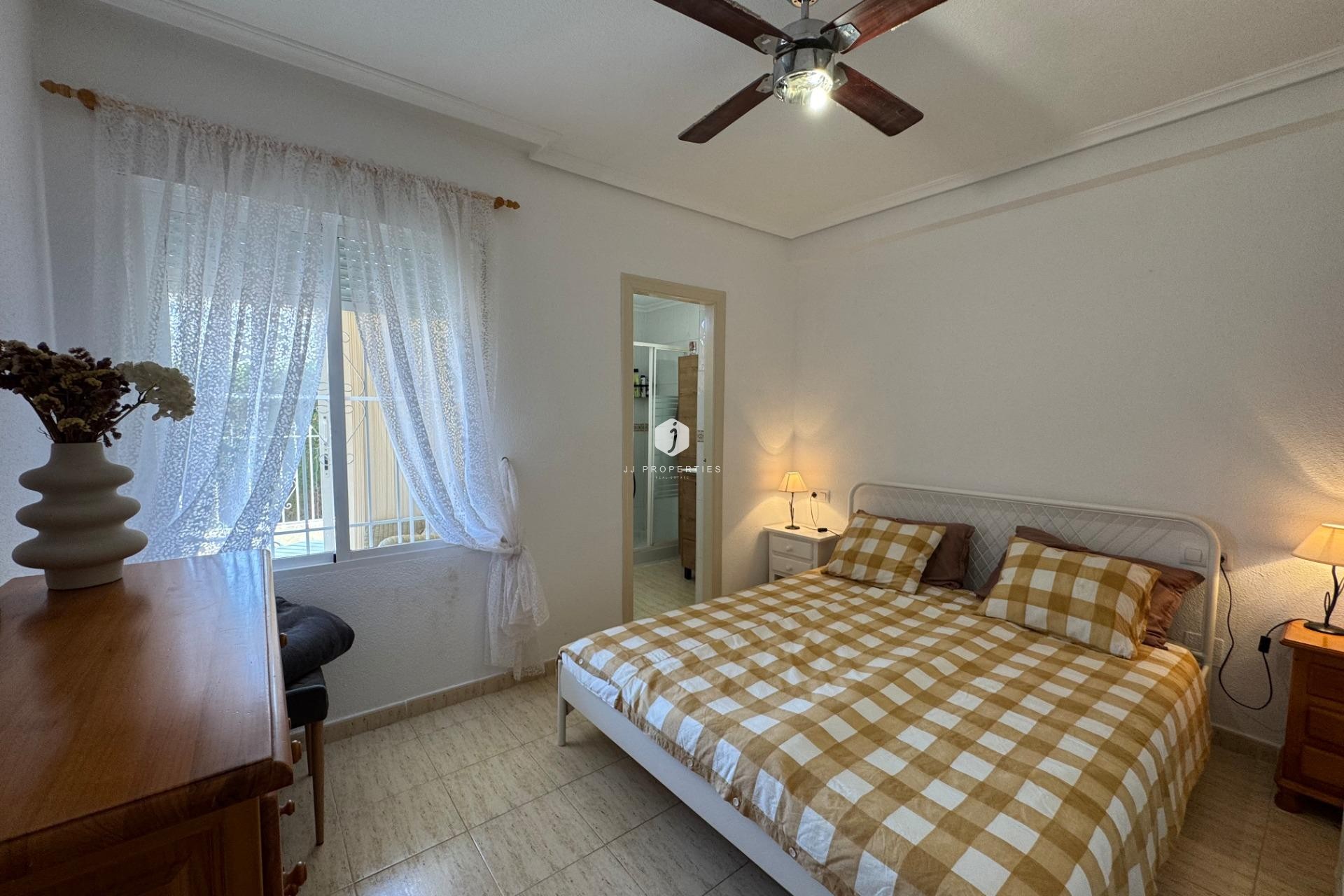 Aus zweiter Hand - Bungalow -
Torrevieja - La Siesta - El Salado - Torreta