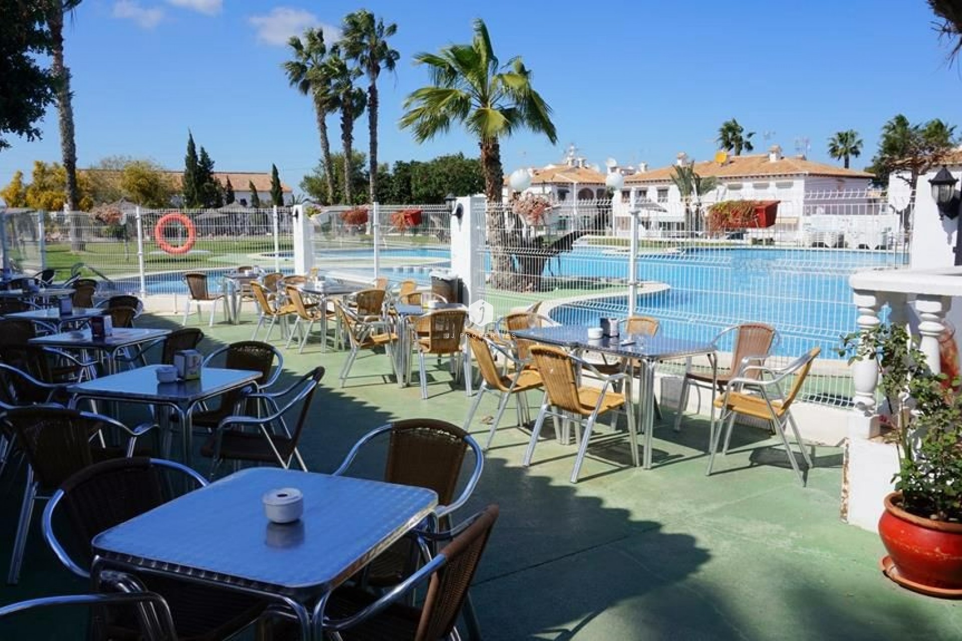 Aus zweiter Hand - Bungalow -
Torrevieja - Lago Jardin