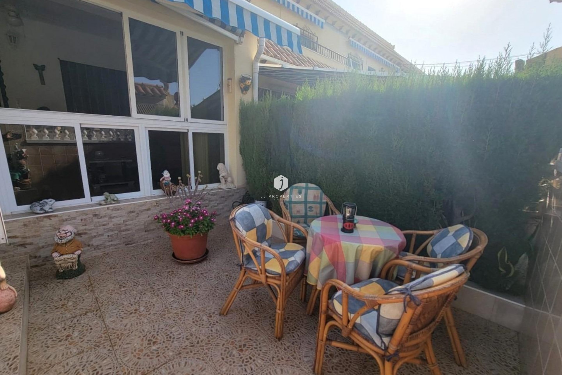 Aus zweiter Hand - Bungalow -
Torrevieja - Los Frutales