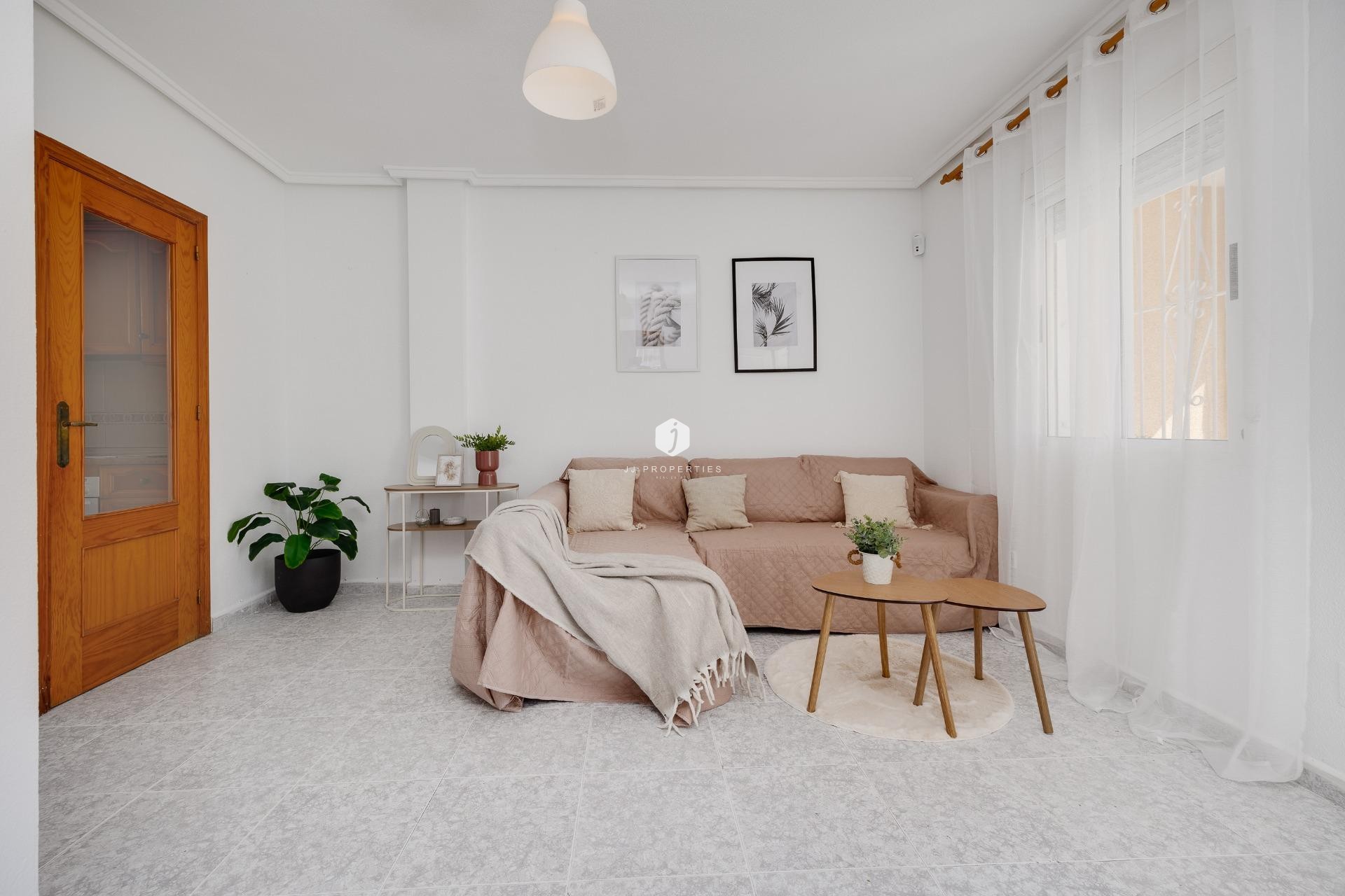 Aus zweiter Hand - Bungalow -
Torrevieja - Los Frutales