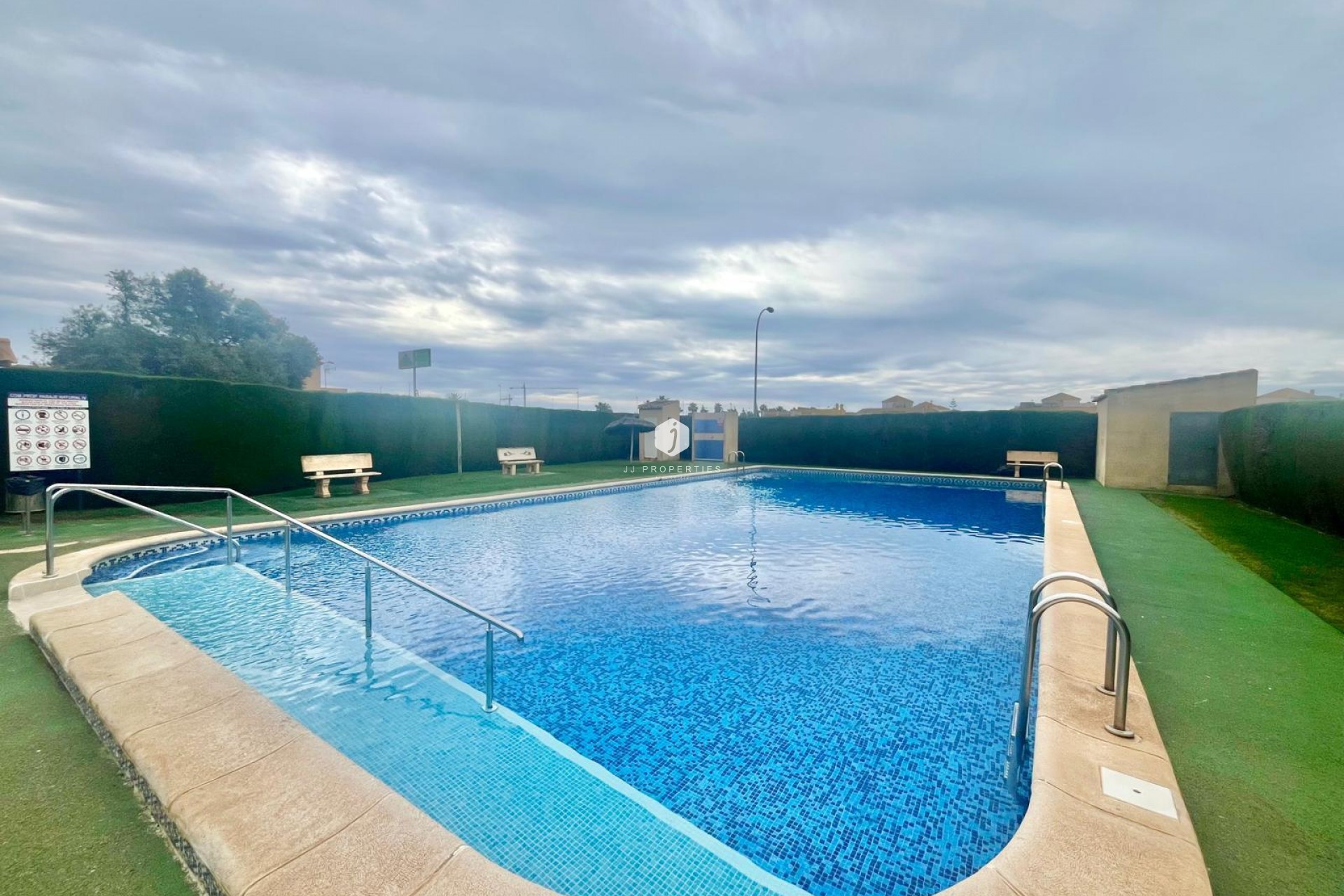 Aus zweiter Hand - Bungalow -
Torrevieja - Paraje Natural