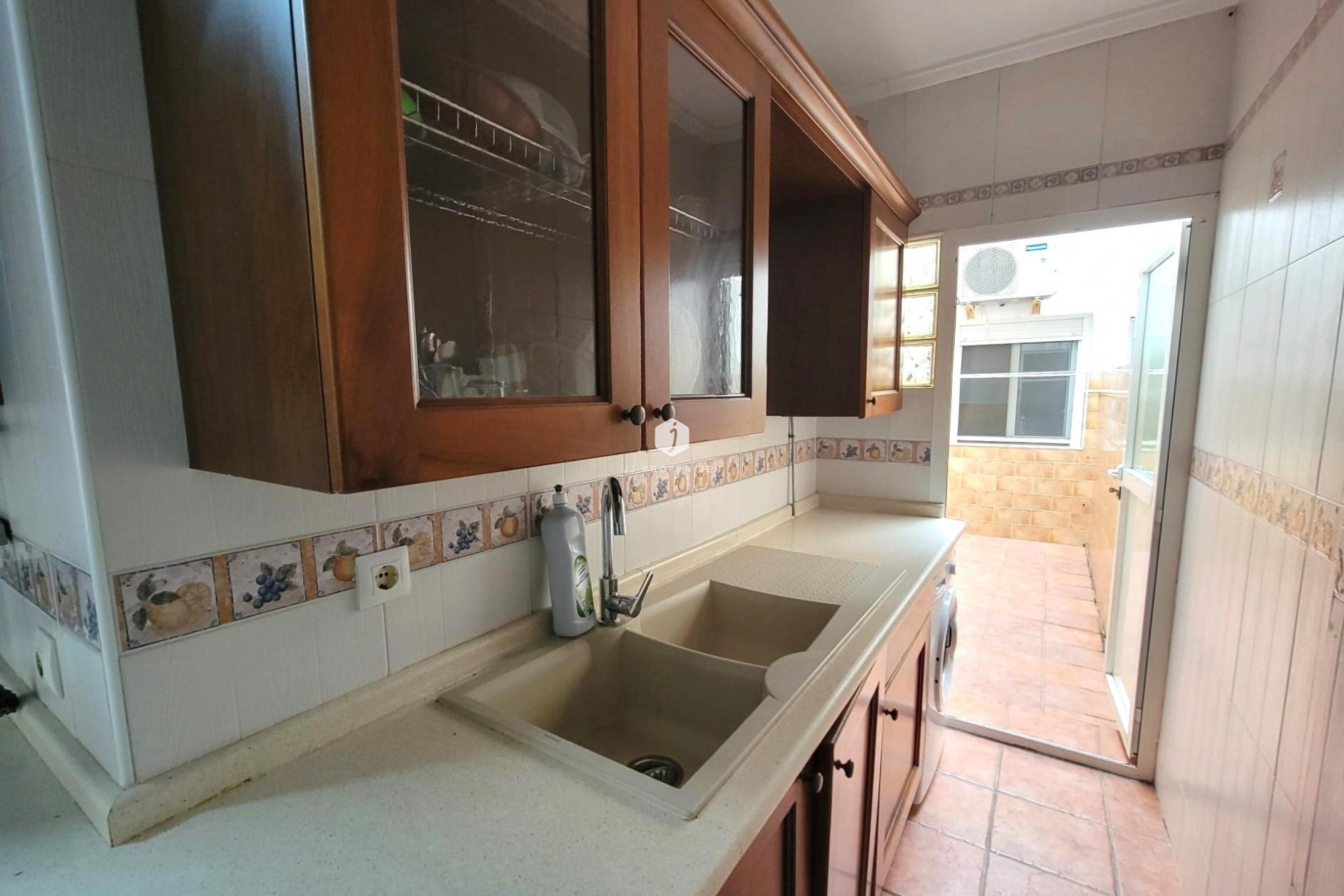 Aus zweiter Hand - Bungalow -
Torrevieja - Playa de los Locos