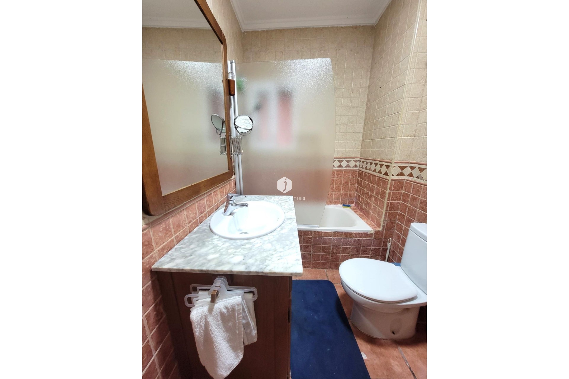 Aus zweiter Hand - Bungalow -
Torrevieja - Playa de los Locos