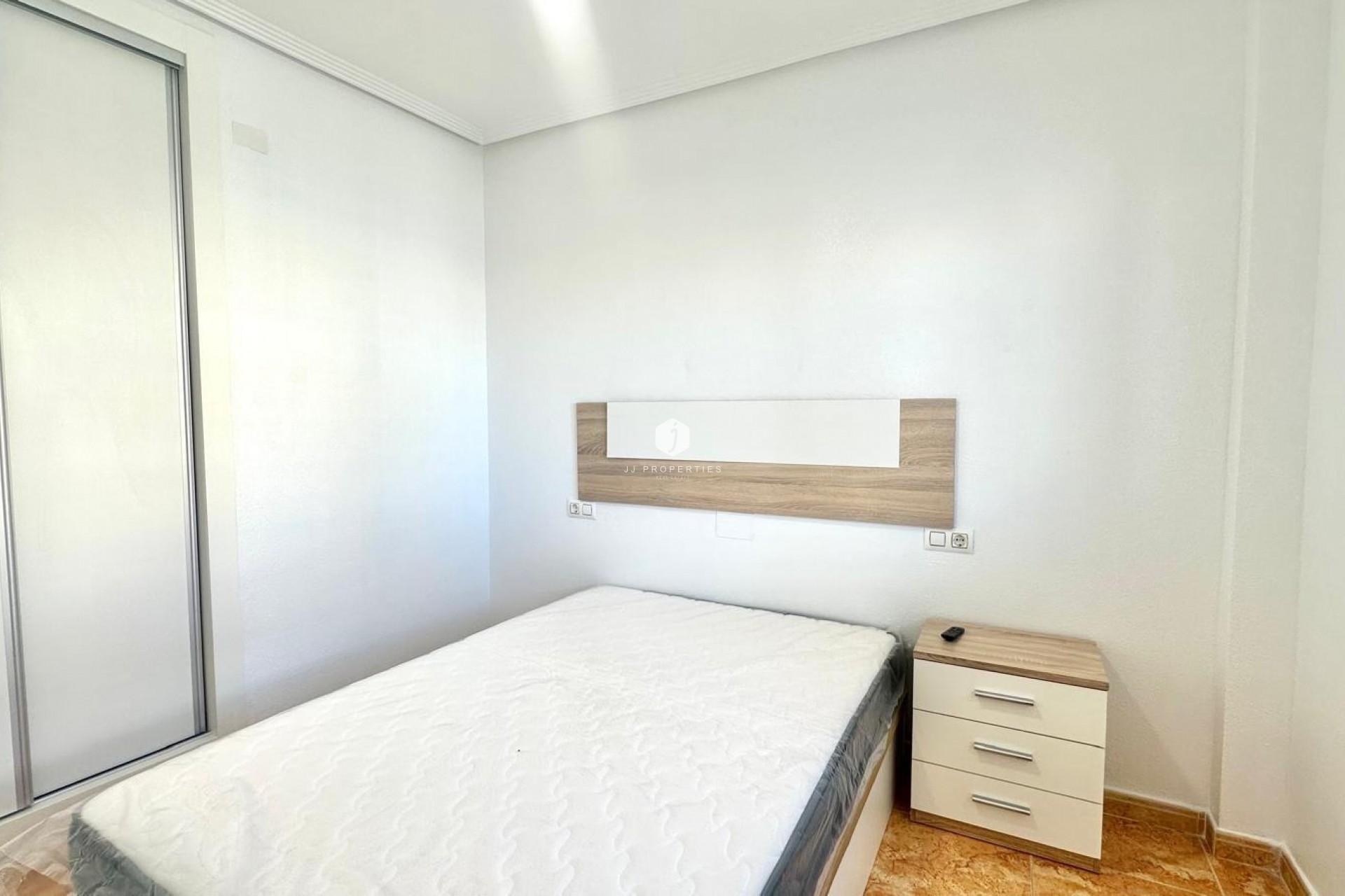 Aus zweiter Hand - Bungalow -
Torrevieja - Playa de los Locos