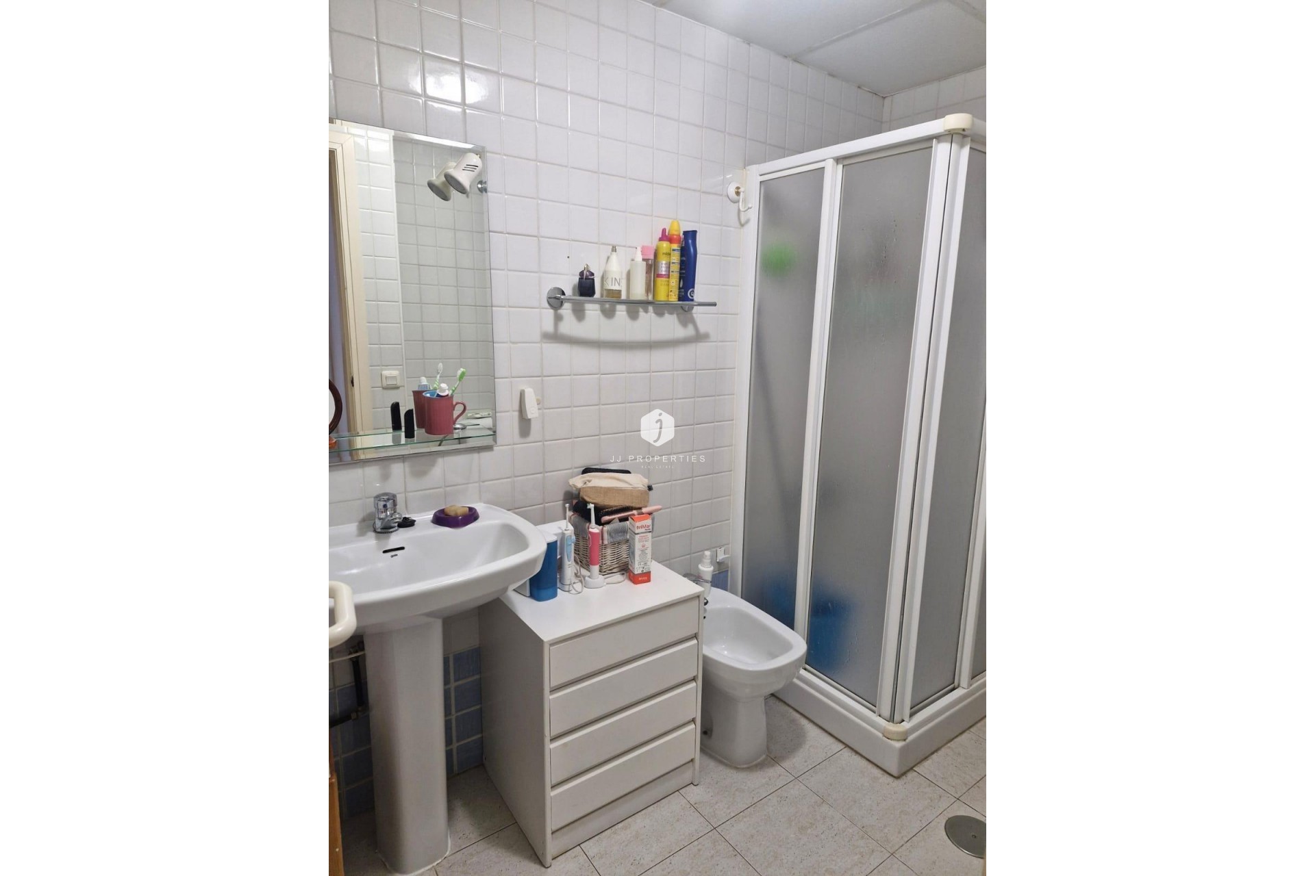 Aus zweiter Hand - Bungalow -
Torrevieja - Playa de los Naufragos