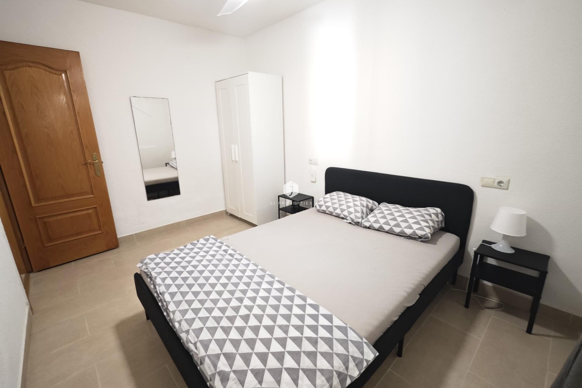 Aus zweiter Hand - Bungalow -
Torrevieja - Playa del Cura