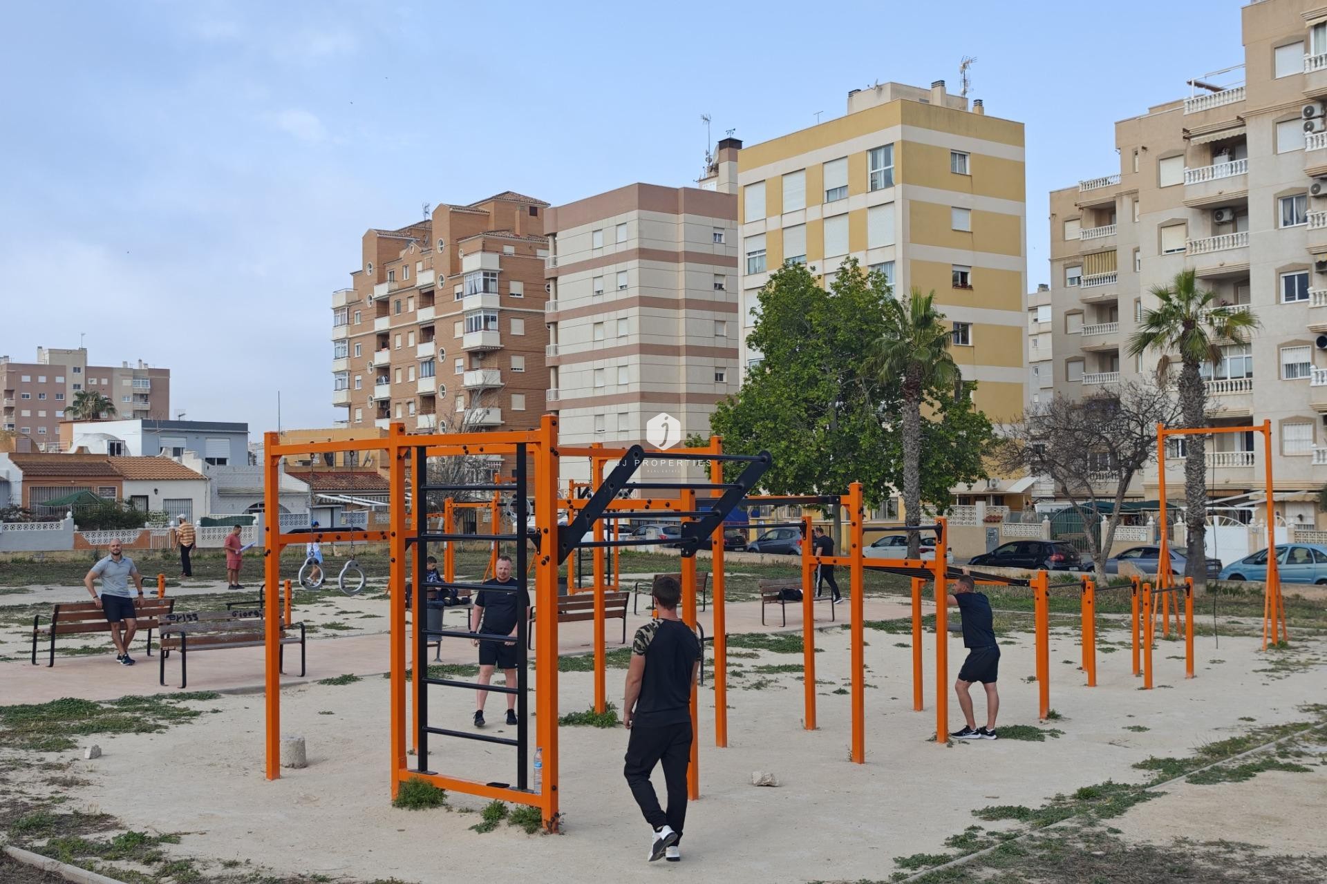 Aus zweiter Hand - Bungalow -
Torrevieja - Playa del Cura