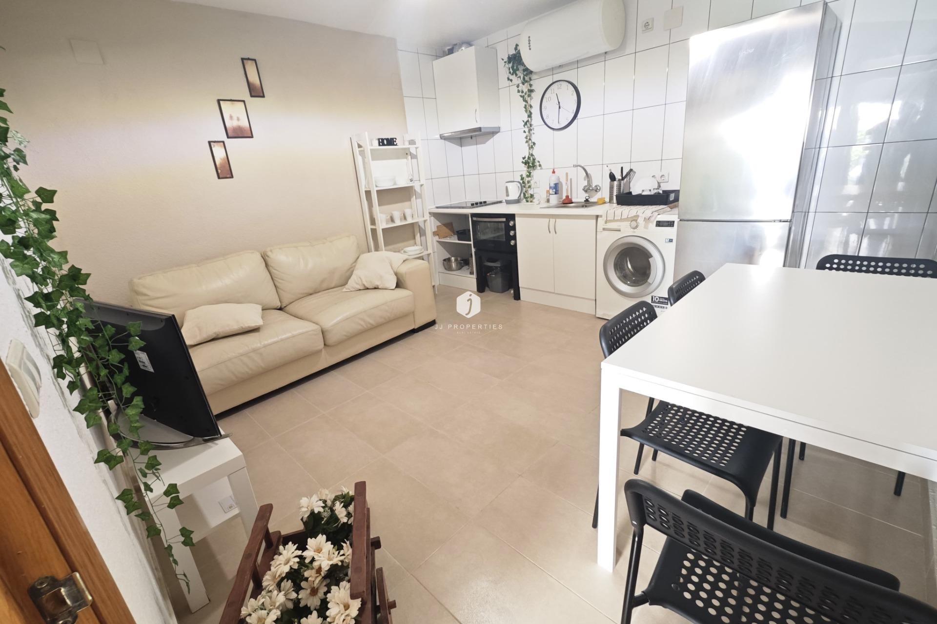 Aus zweiter Hand - Bungalow -
Torrevieja - Playa del Cura