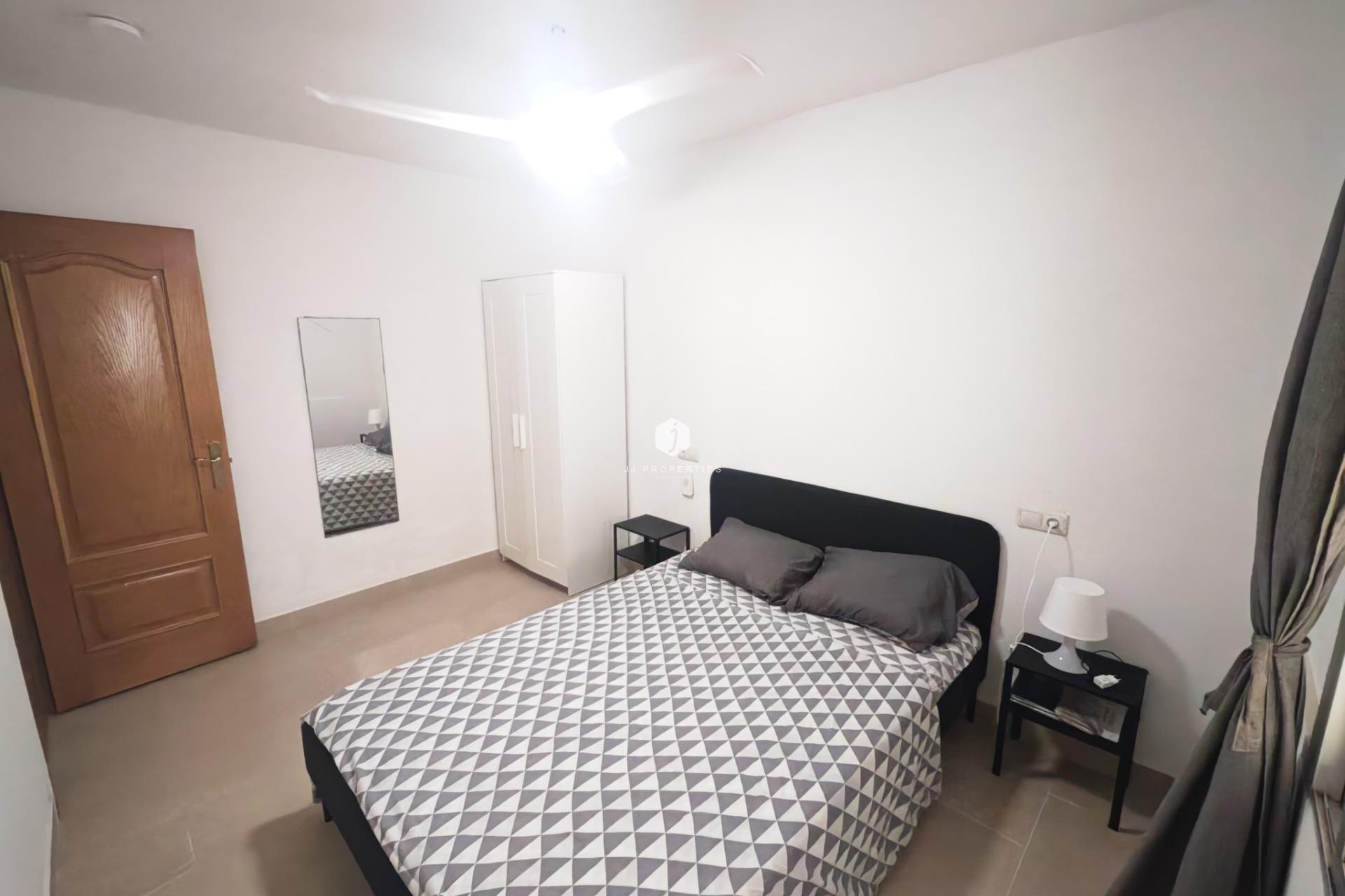 Aus zweiter Hand - Bungalow -
Torrevieja - Playa del Cura