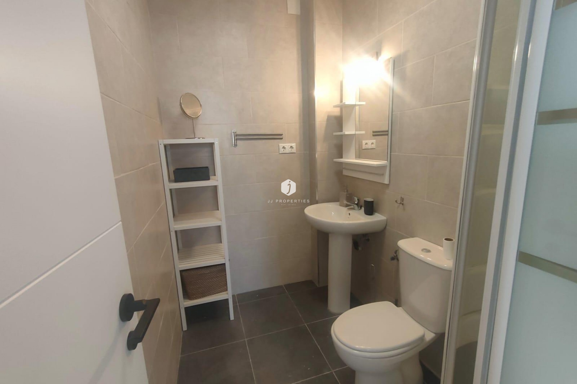 Aus zweiter Hand - Bungalow -
Torrevieja - Rosaleda-los Frutales