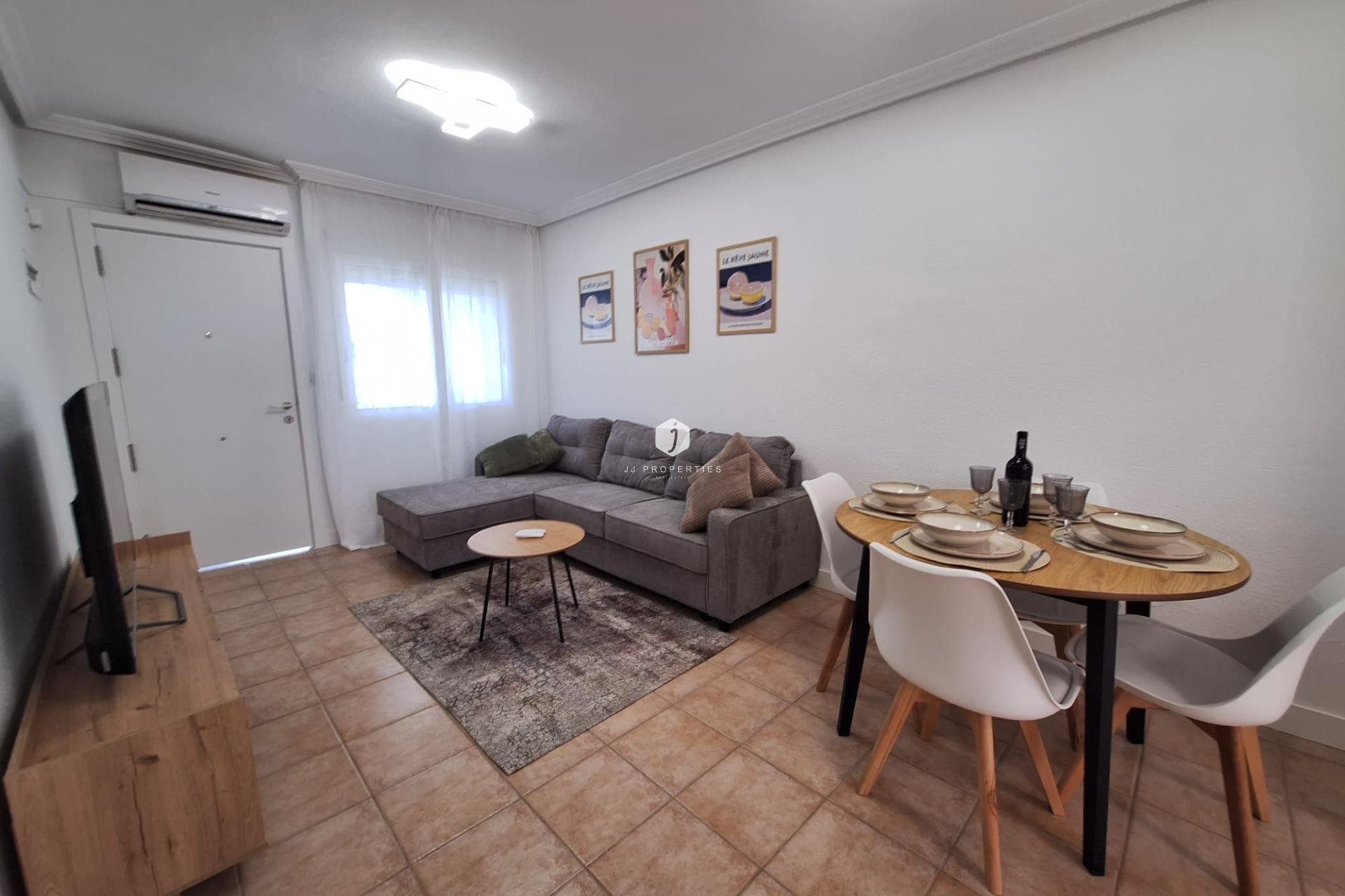 Aus zweiter Hand - Bungalow -
Torrevieja - Sector 25