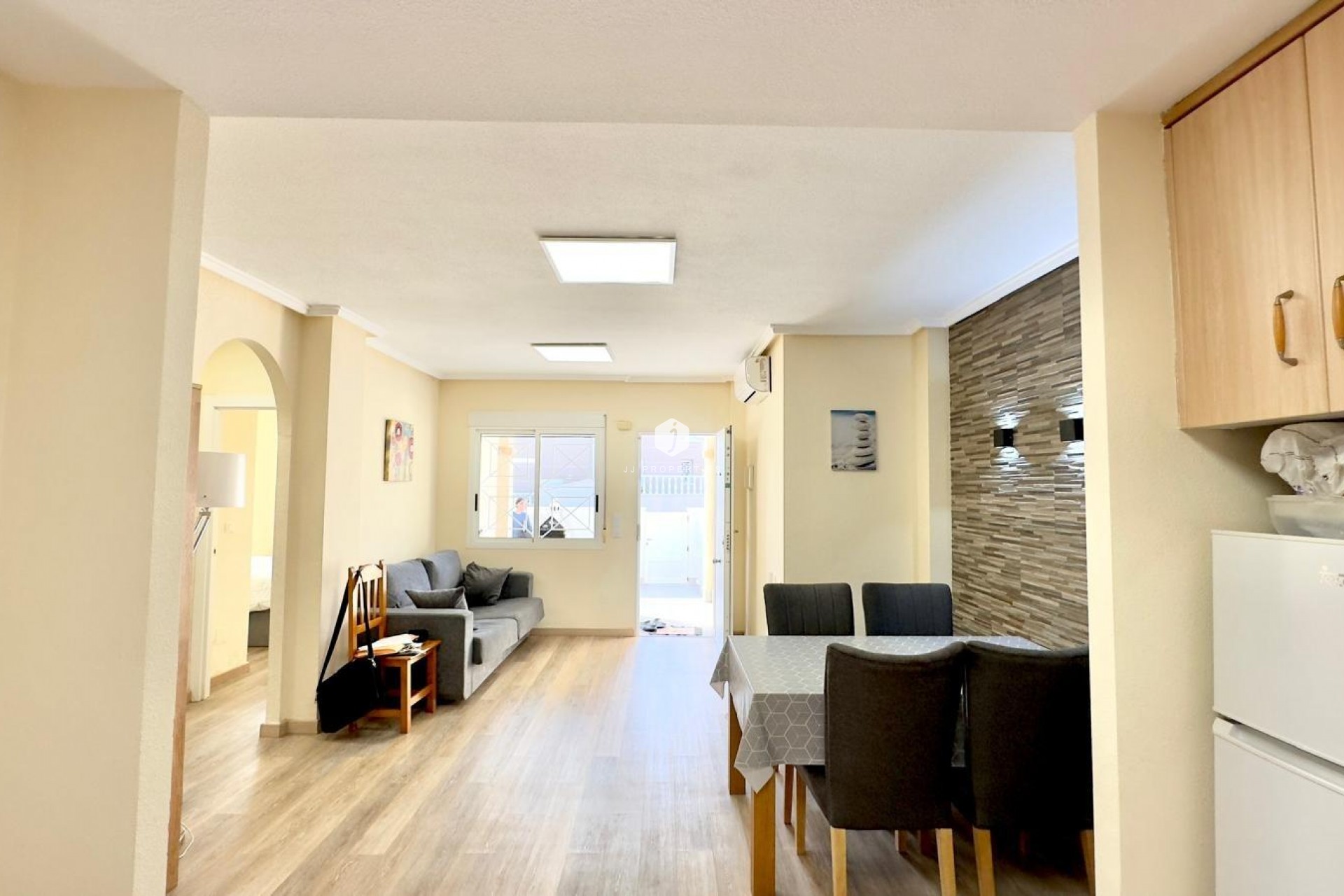 Aus zweiter Hand - Bungalow -
Torrevieja - Torreblanca