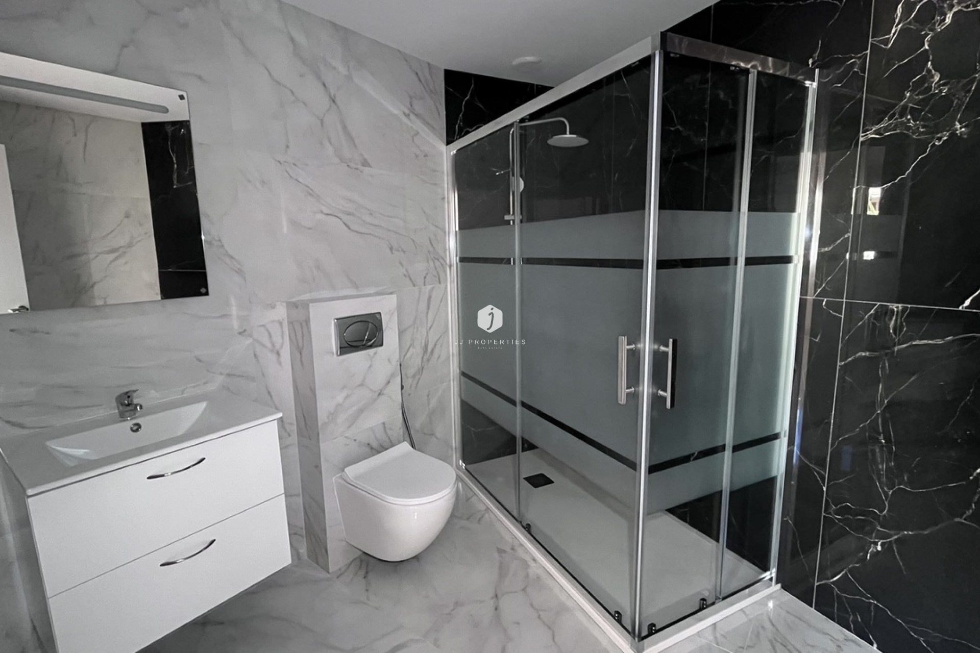 Aus zweiter Hand - Bungalow -
Torrevieja