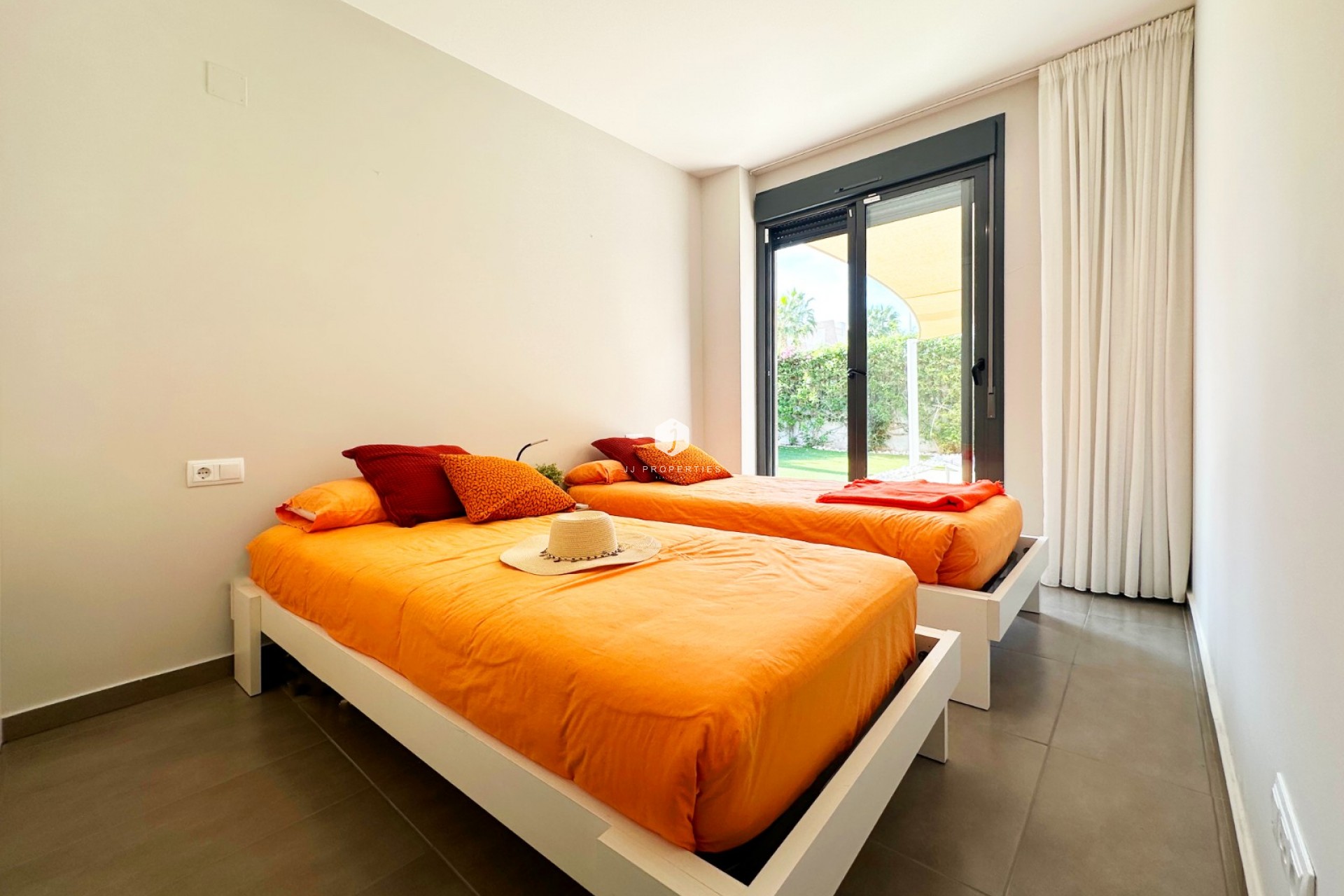 Aus zweiter Hand - Chalet -
Algorfa - Inland