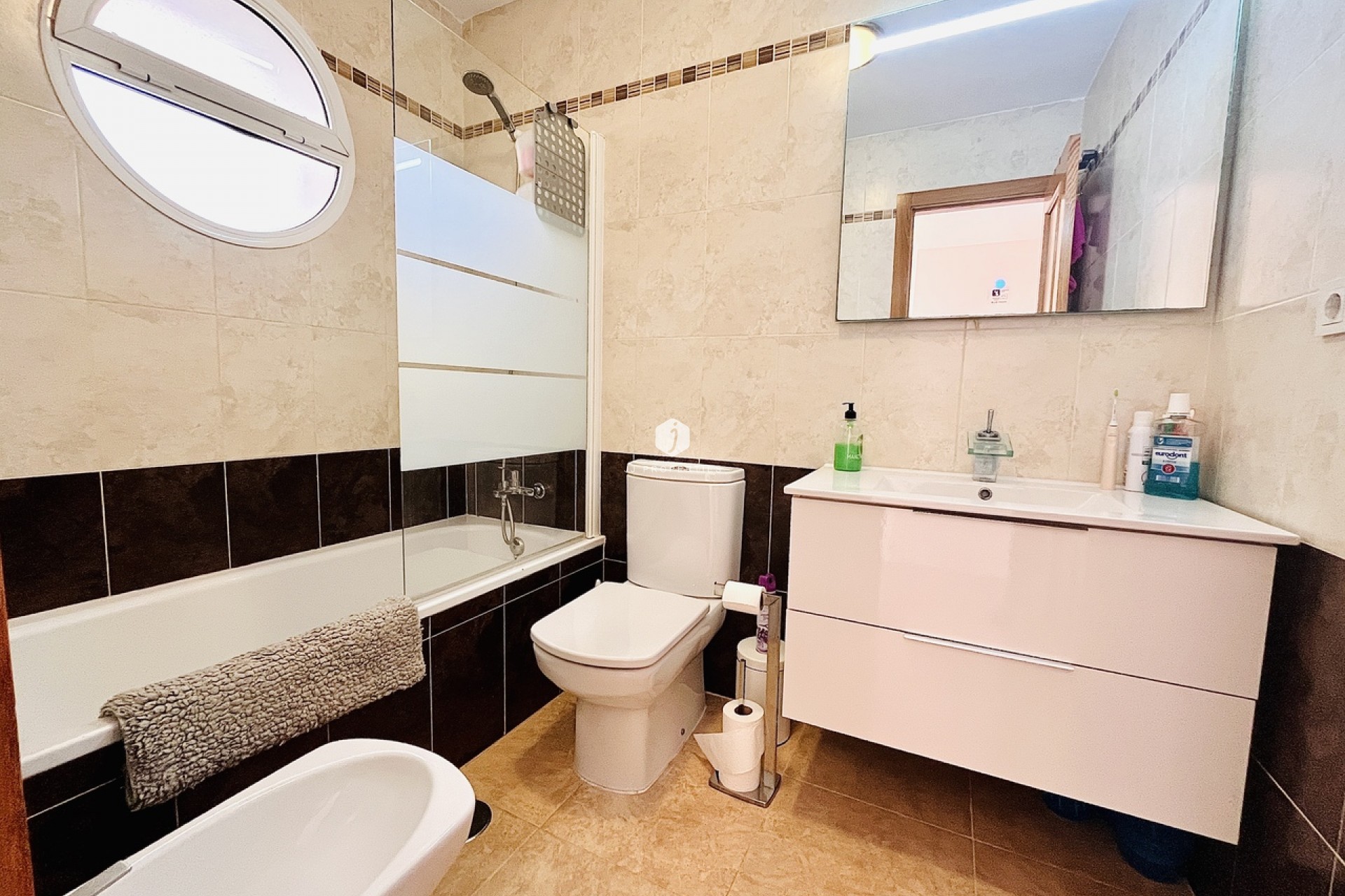 Aus zweiter Hand - Chalet -
Cabo Roig - Costa Blanca