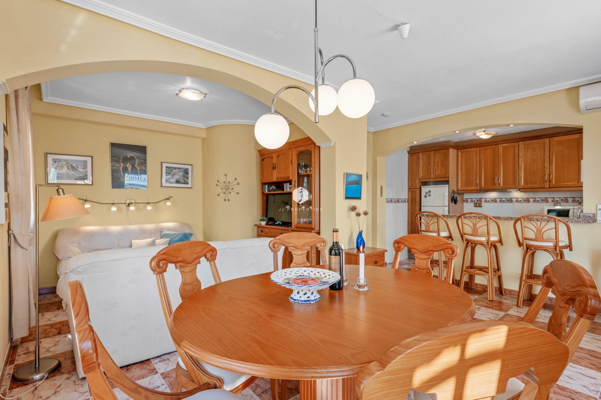 Aus zweiter Hand - Chalet -
Cabo Roig - Costa Blanca