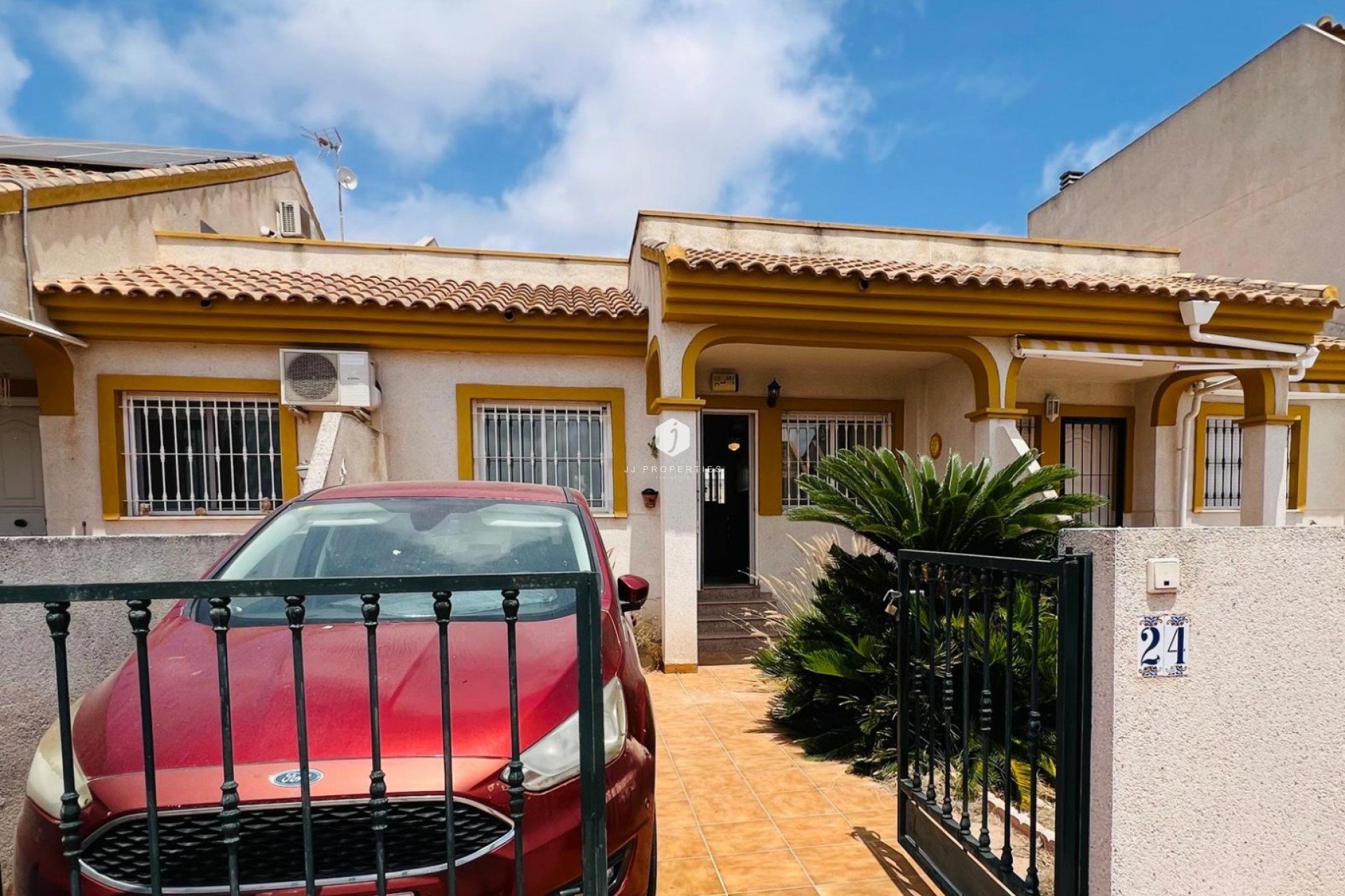 Aus zweiter Hand - Chalet -
Daya Nueva - Costa Blanca