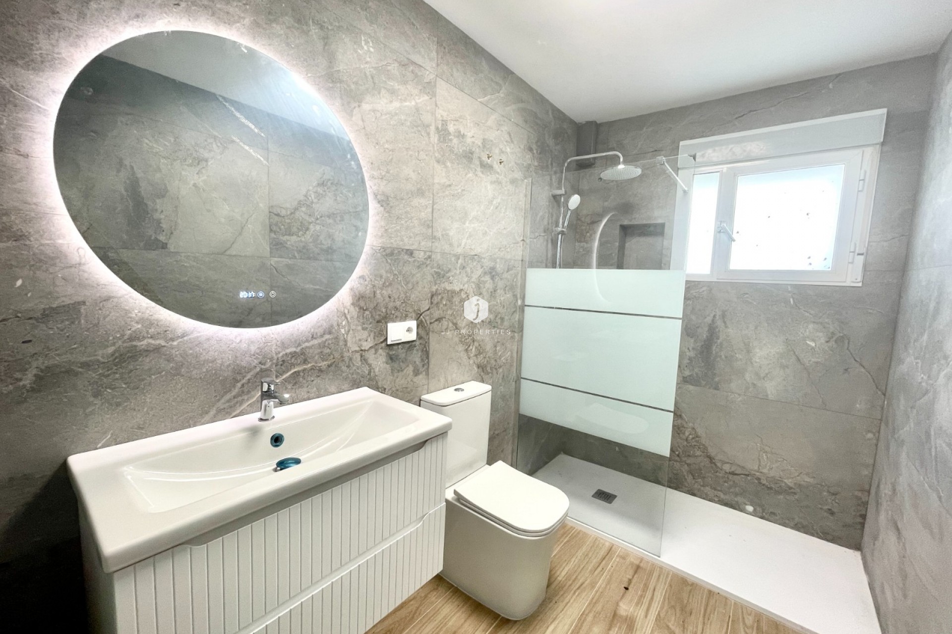 Aus zweiter Hand - Chalet -
Daya Vieja - Costa Blanca