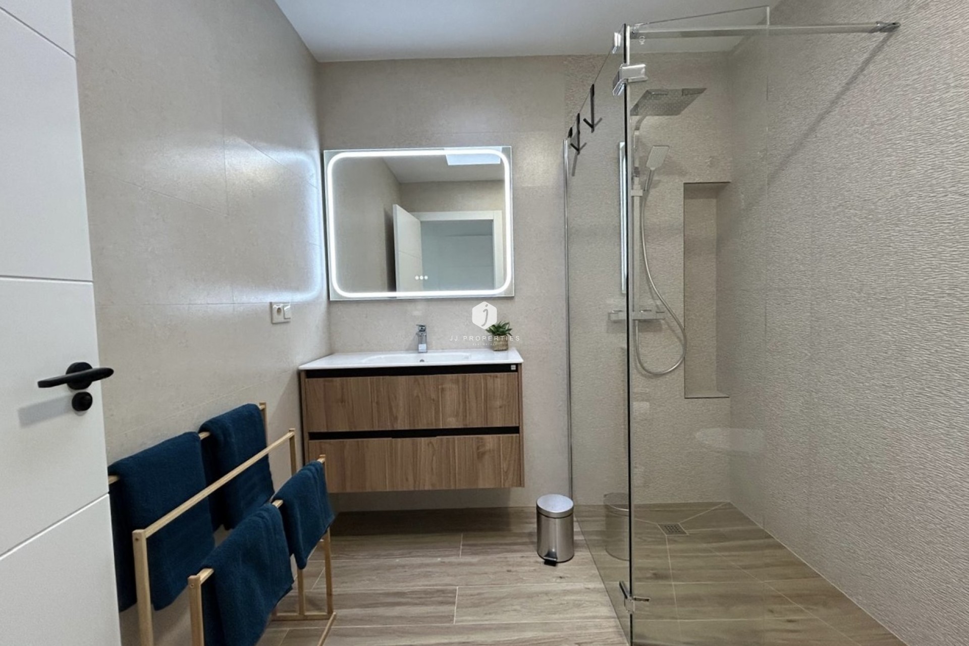 Aus zweiter Hand - Chalet -
Dolores - Costa Blanca