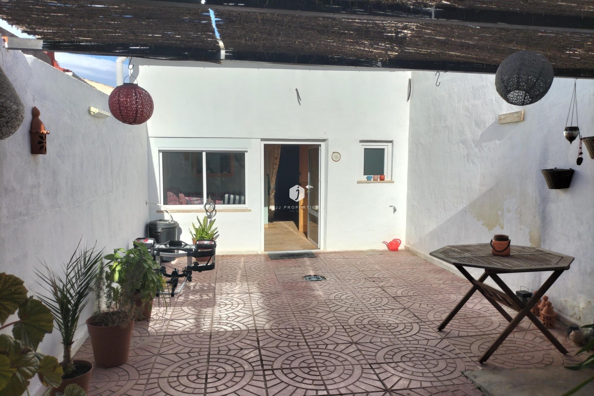 Aus zweiter Hand - Chalet -
Formentera del Segura - Centro