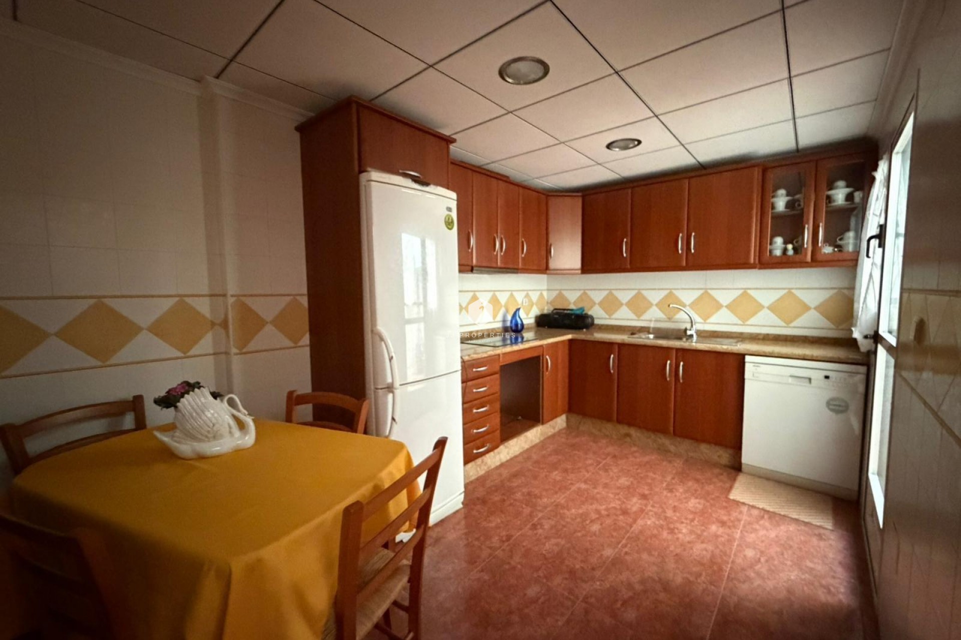 Aus zweiter Hand - Chalet -
Guardamar del Segura - Pueblo