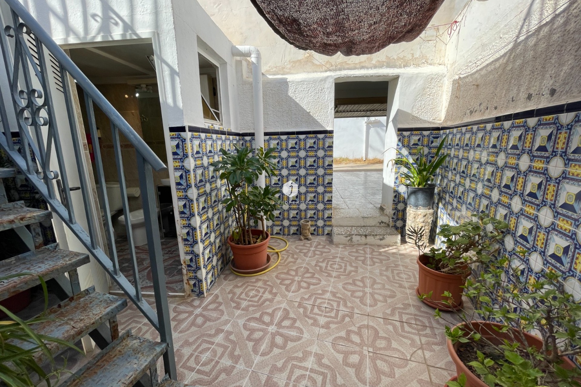 Aus zweiter Hand - Chalet -
Jacarilla - Inland