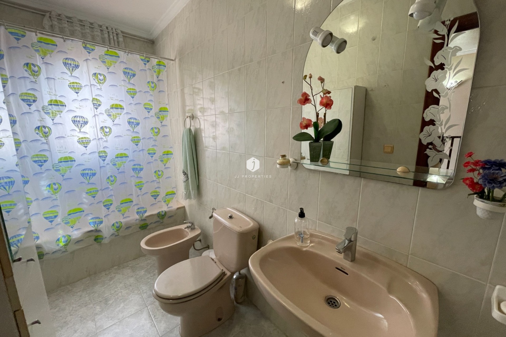 Aus zweiter Hand - Chalet -
Jacarilla - Inland