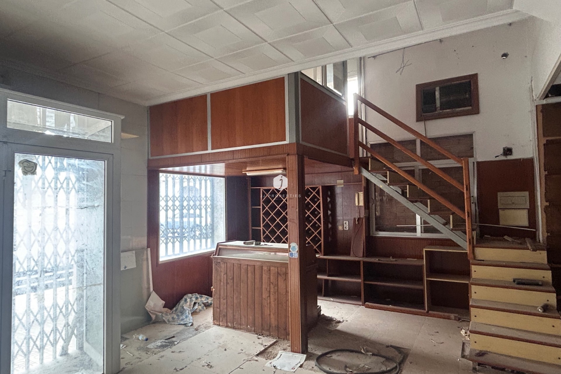 Aus zweiter Hand - Chalet -
Jacarilla - Inland