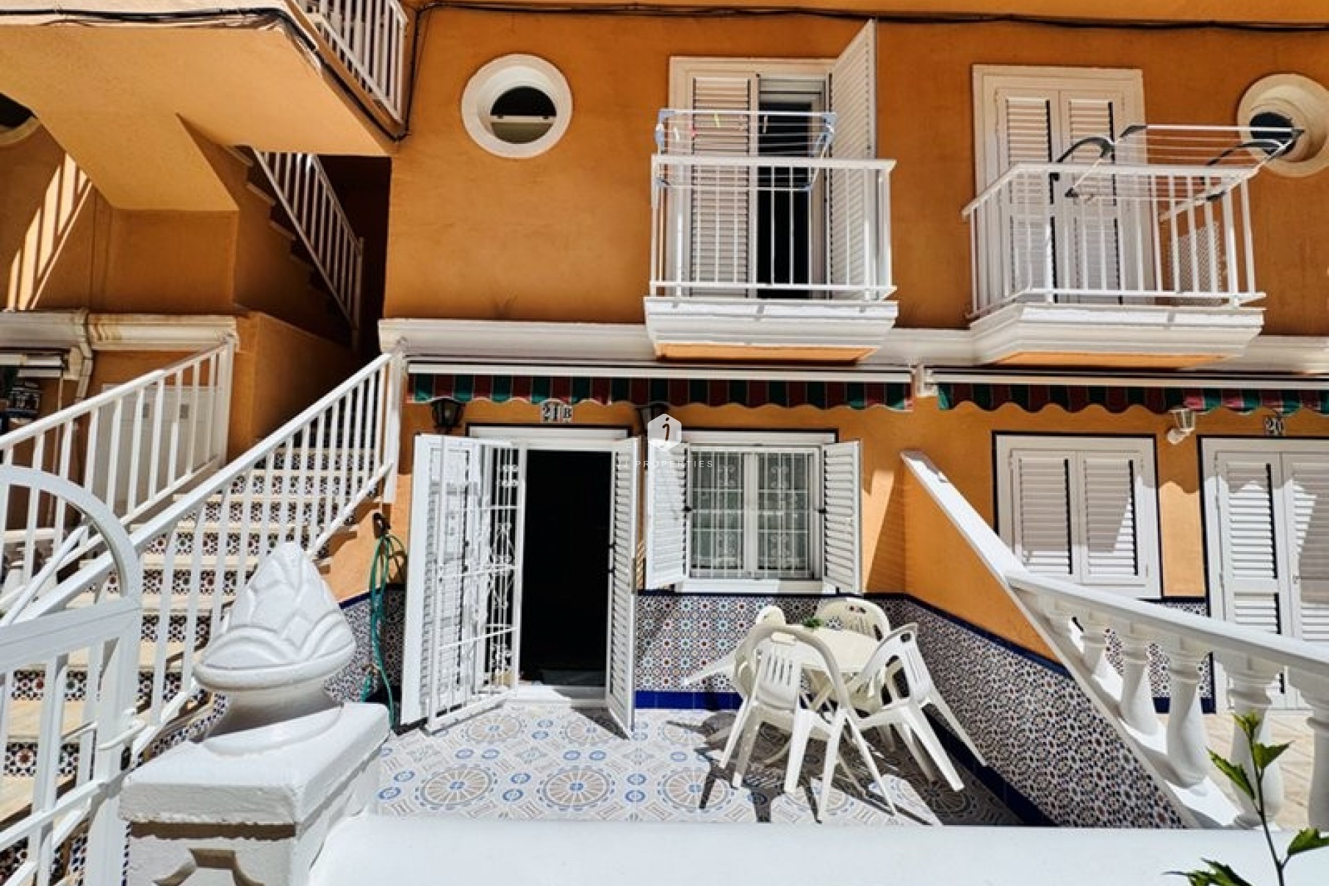 Aus zweiter Hand - Chalet -
La Mata - Costa Blanca